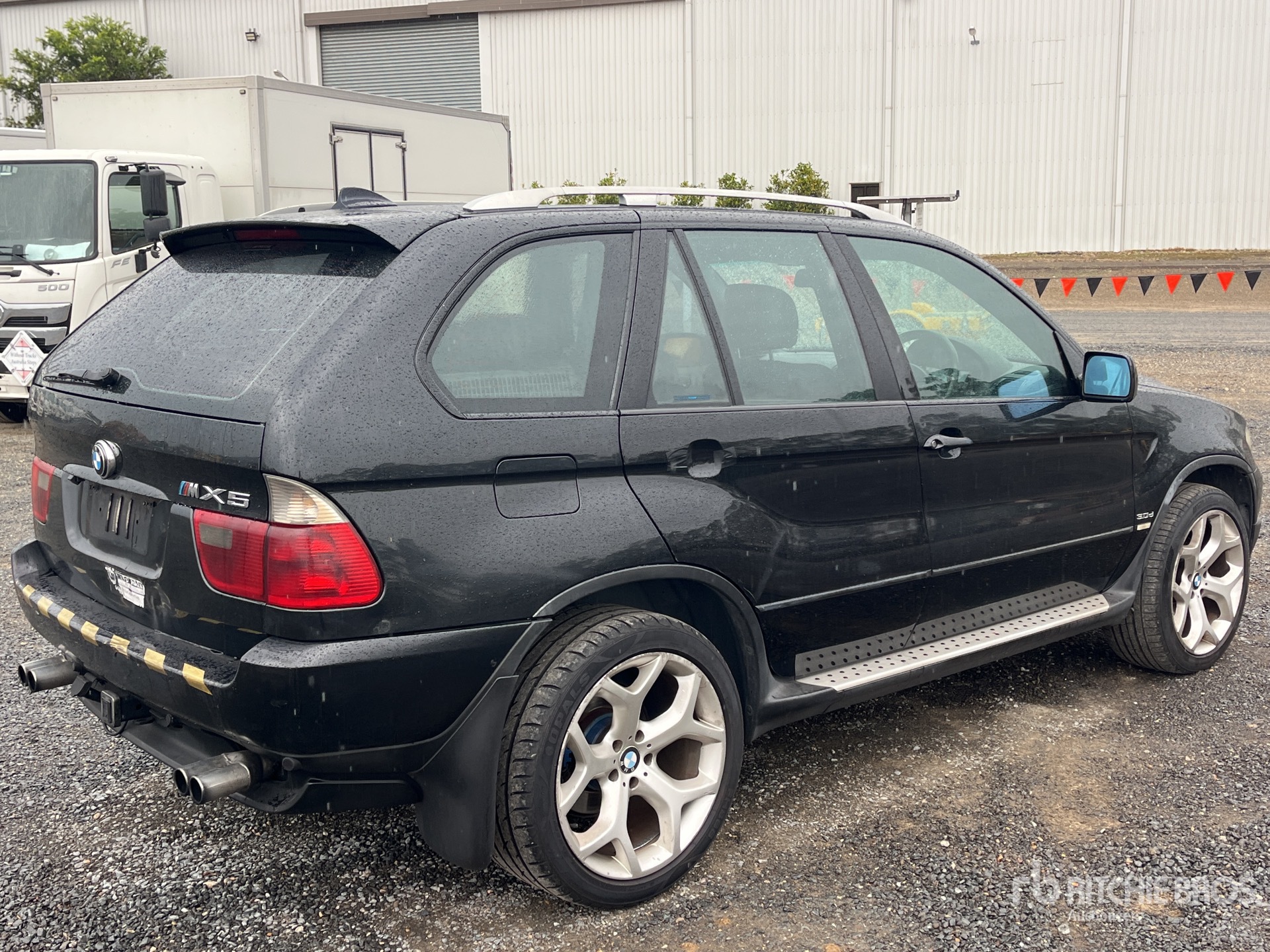 General Appearance with Foto, angolo posteriore sinistro