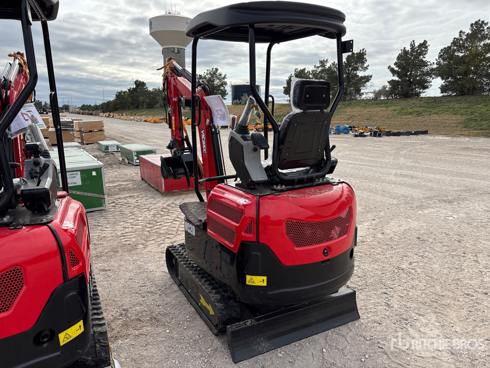 General Appearance with Picture, Left Rear Corner