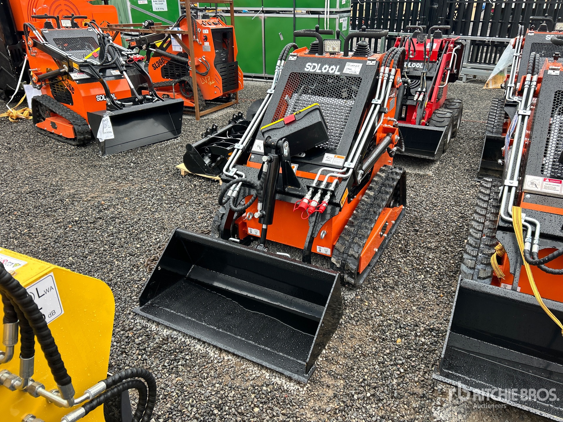 General Appearance with Picture, Left Front Corner