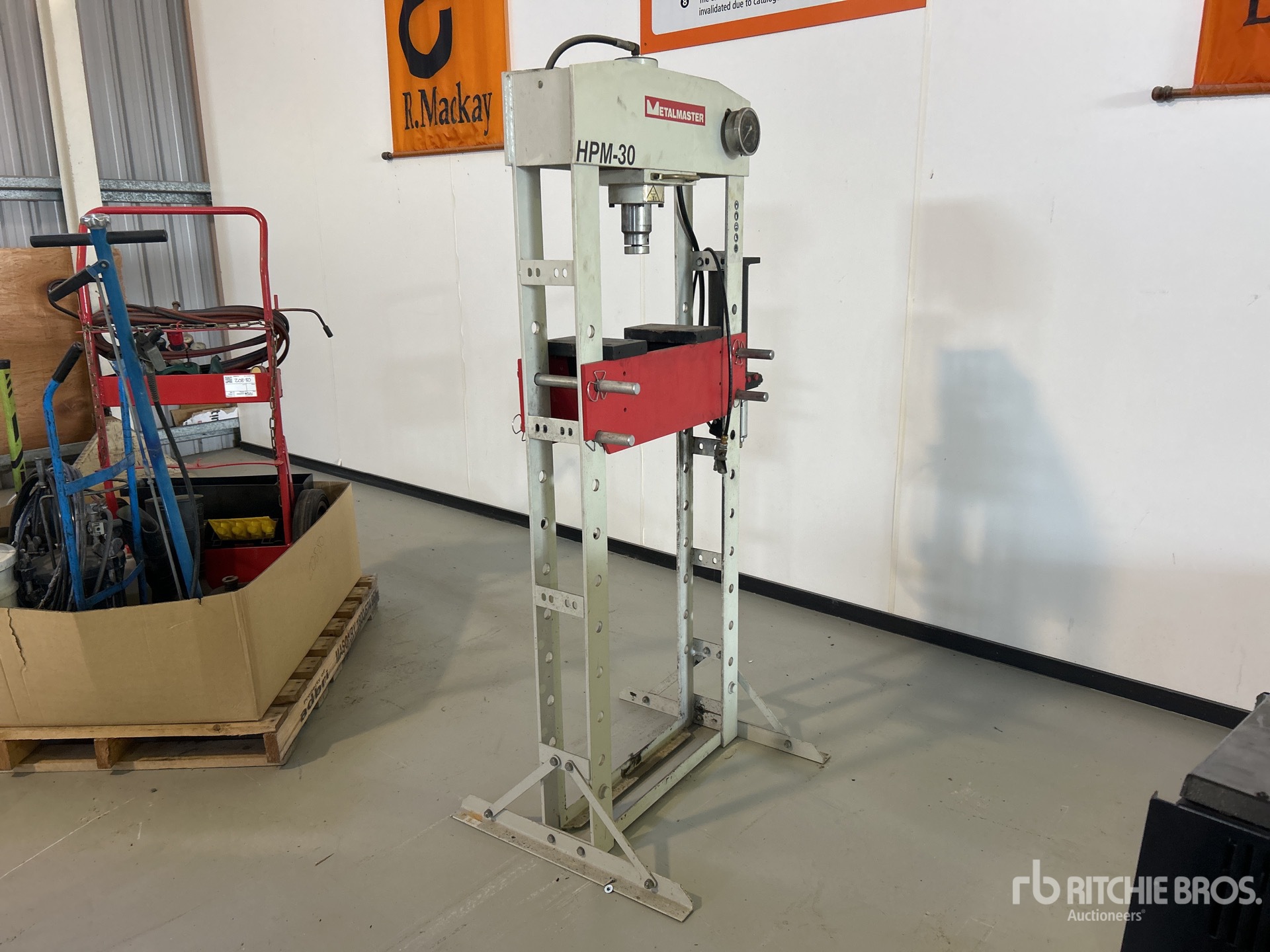 General Appearance with Picture, Right Front Corner