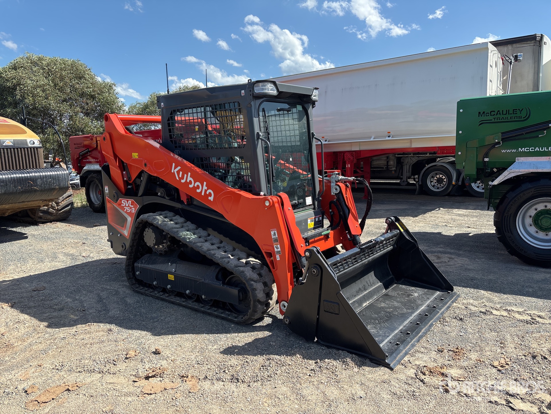 General Appearance with Bild, Ecke vorne rechts