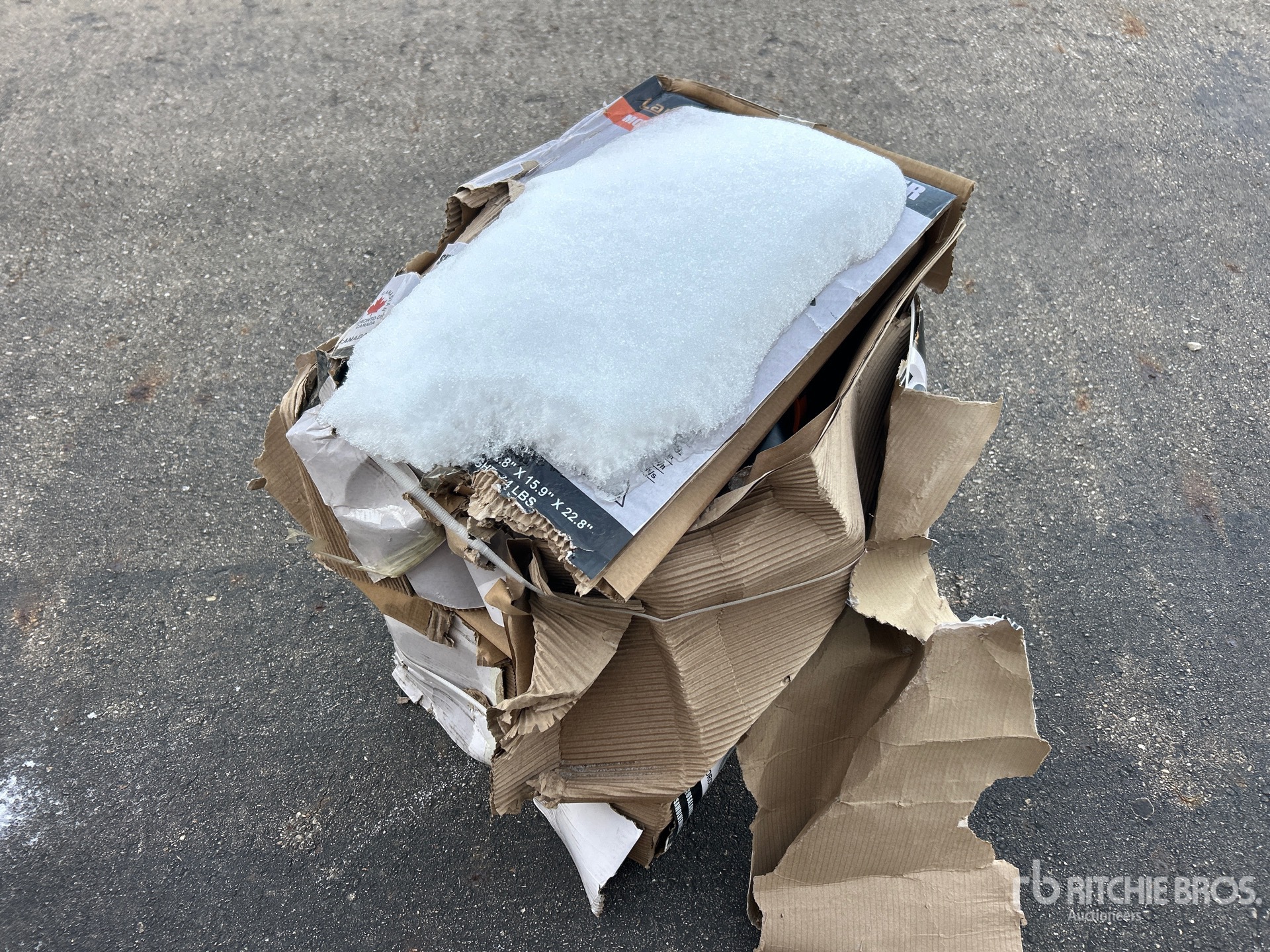 General Appearance with Picture, Right Rear Corner