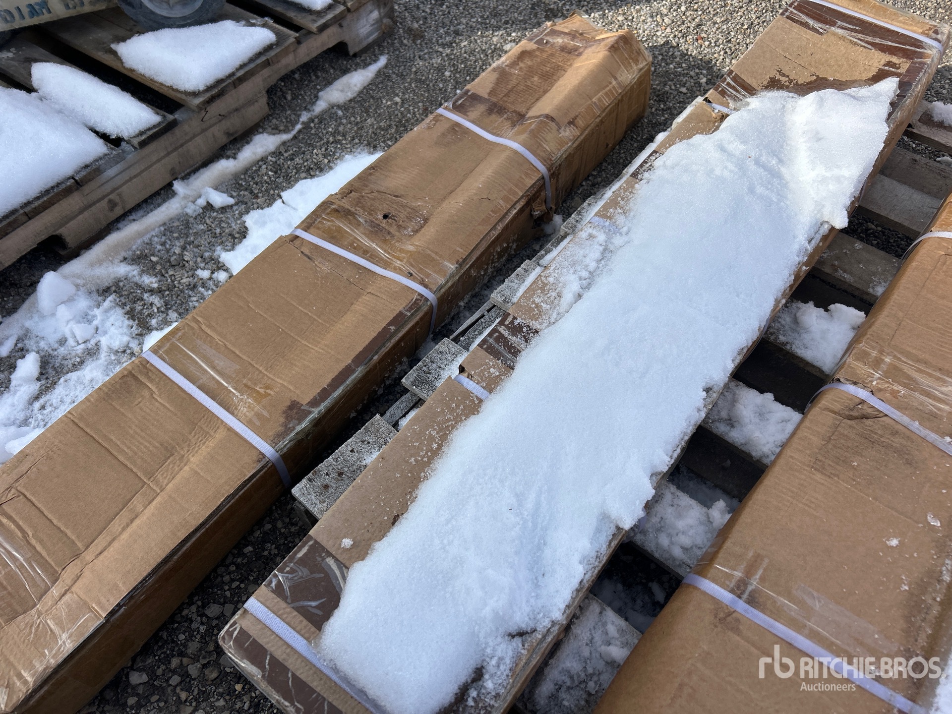 Aspect général with Image, coin arrière droit