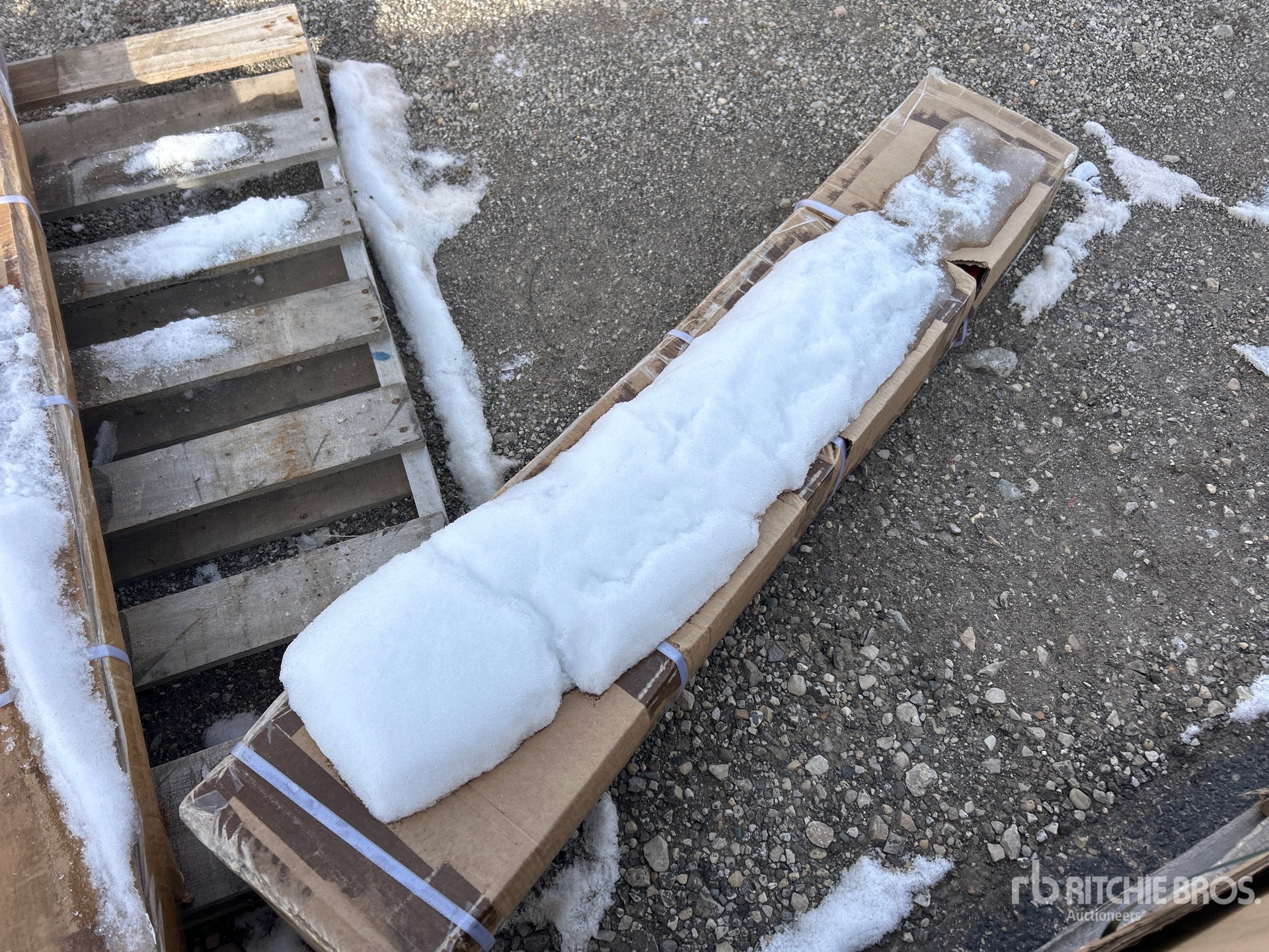 Aspect général with Image, coin arrière droit