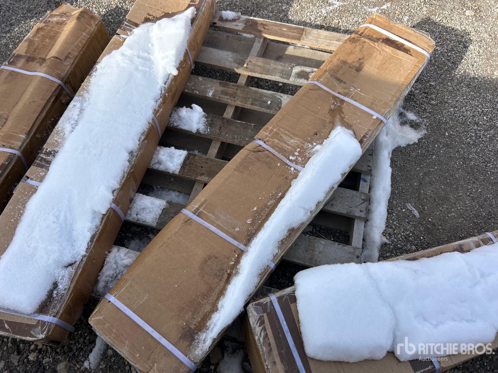 Aspect général with Image, coin arrière droit