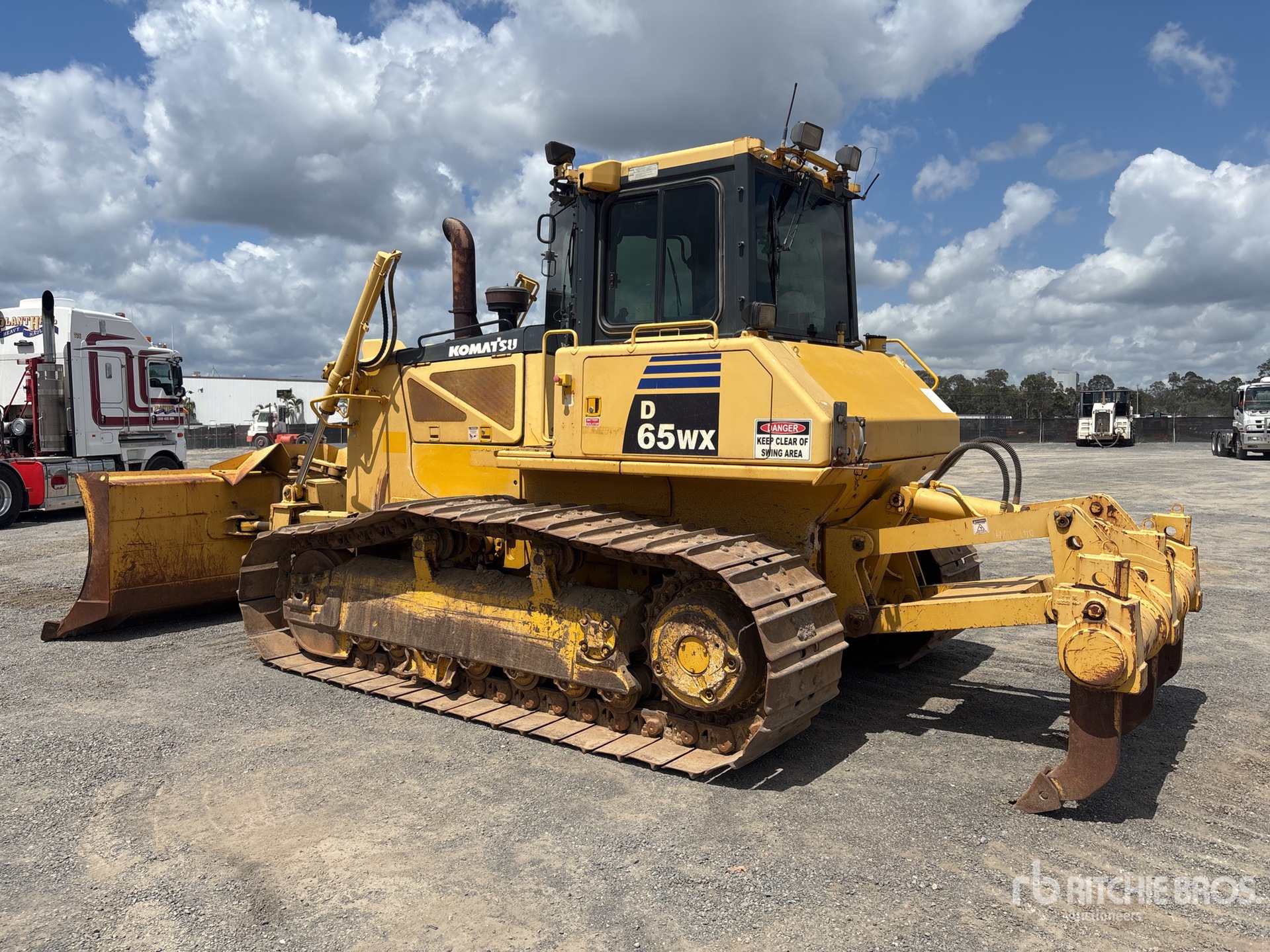 General Appearance with Picture, Left Rear Corner