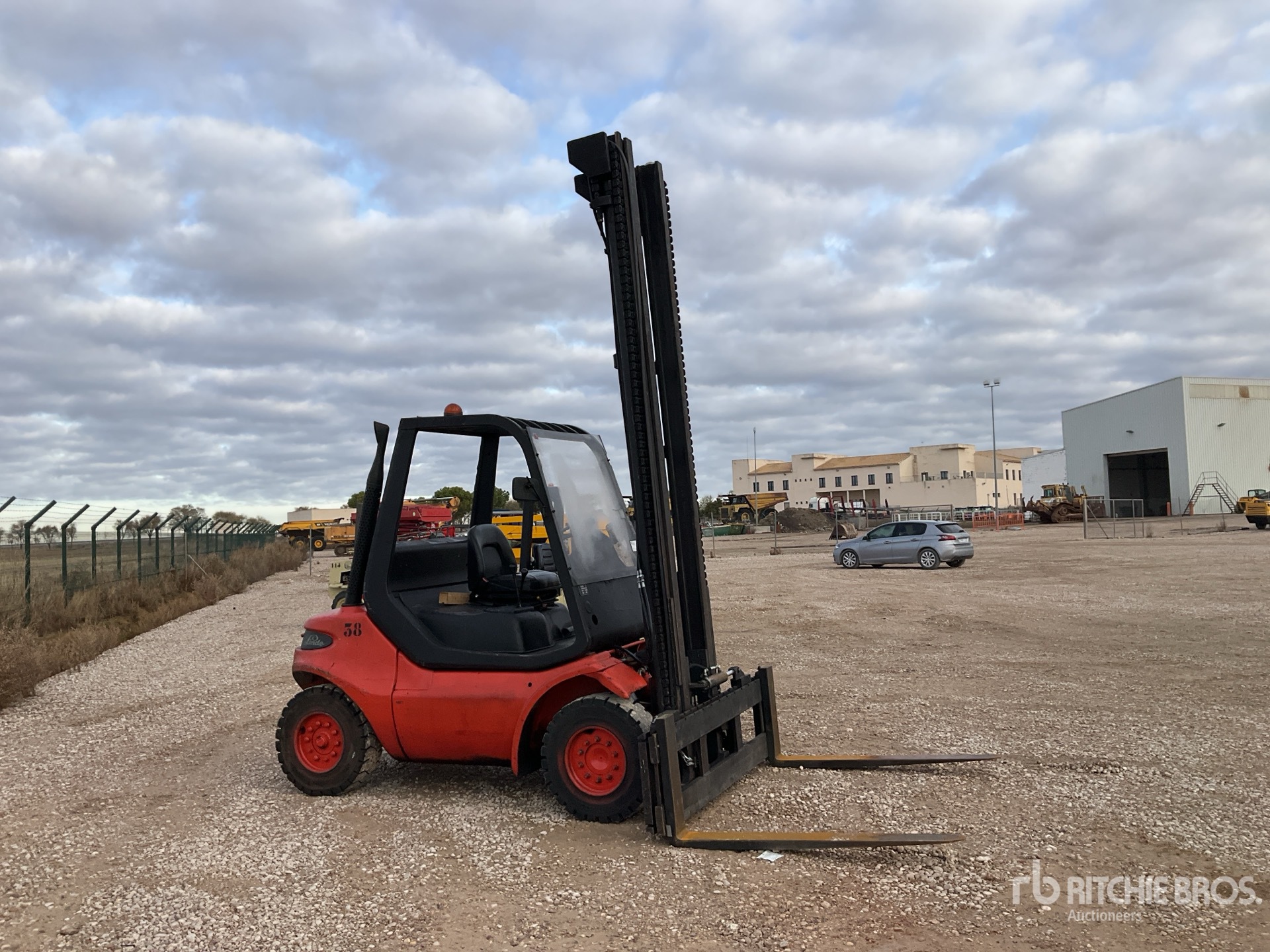 General Appearance with Picture, Right Front Corner