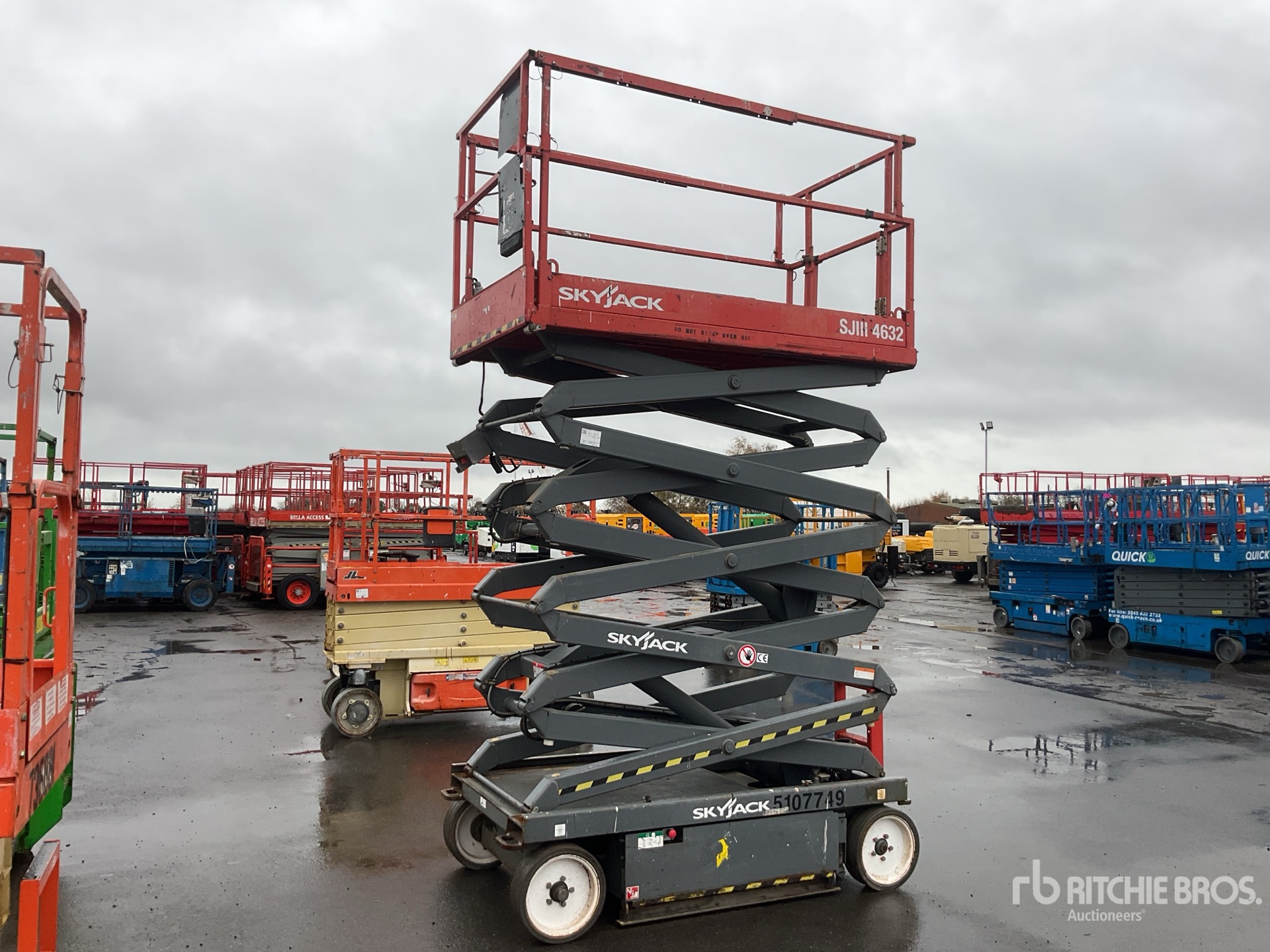 General Appearance with Featured Photo