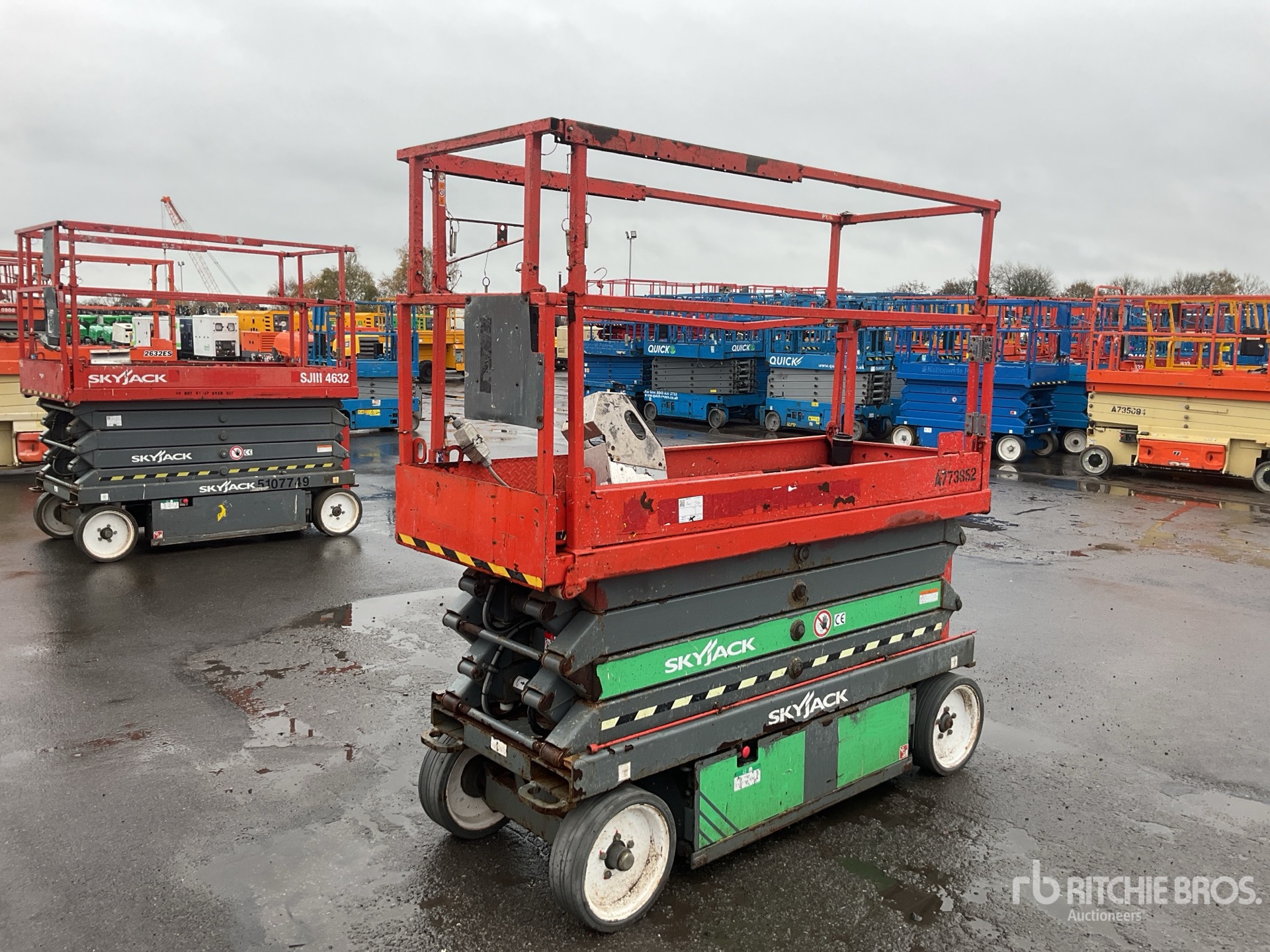 General Appearance with Image, coin avant gauche