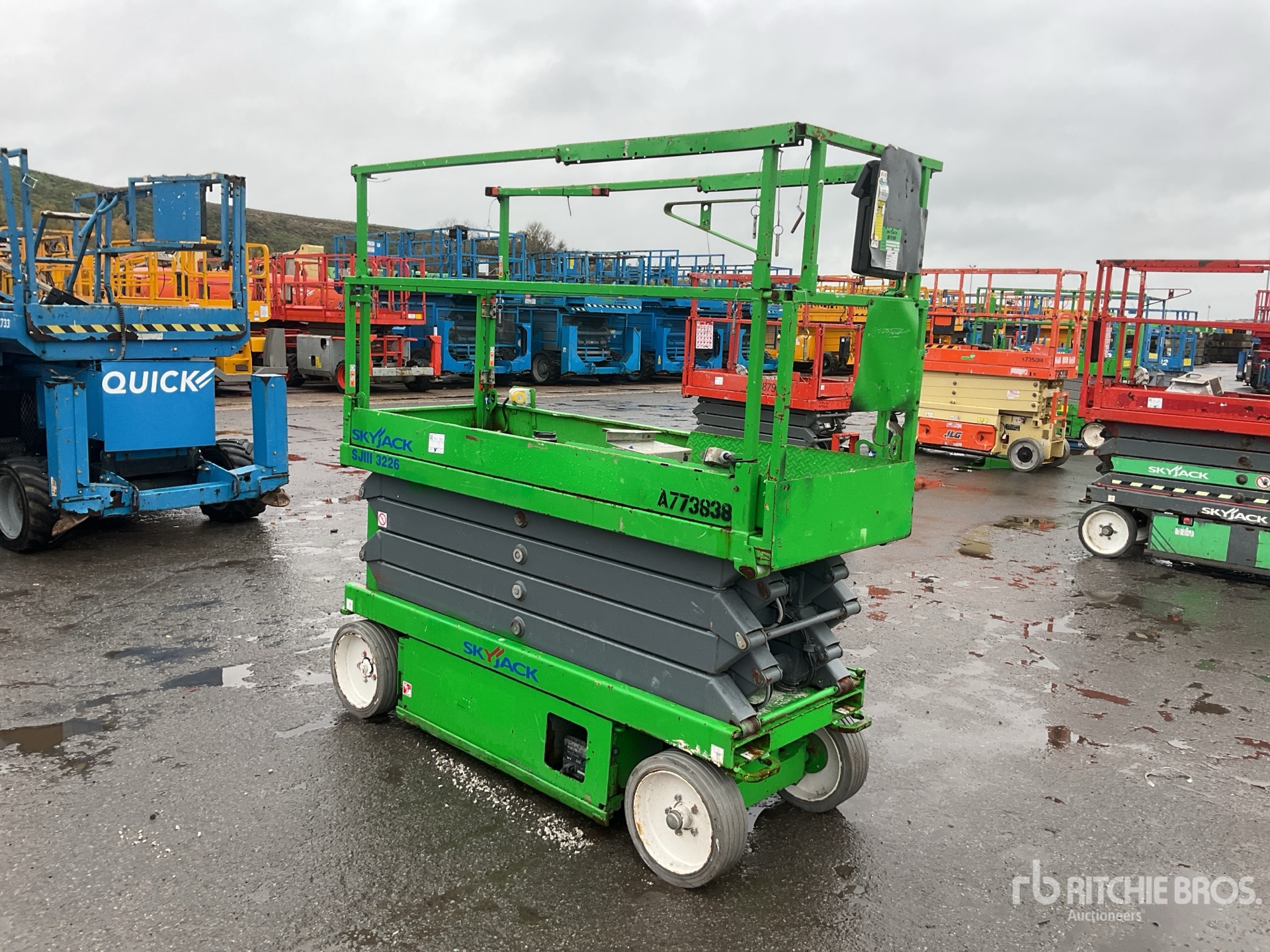 General Appearance with Picture, Right Front Corner