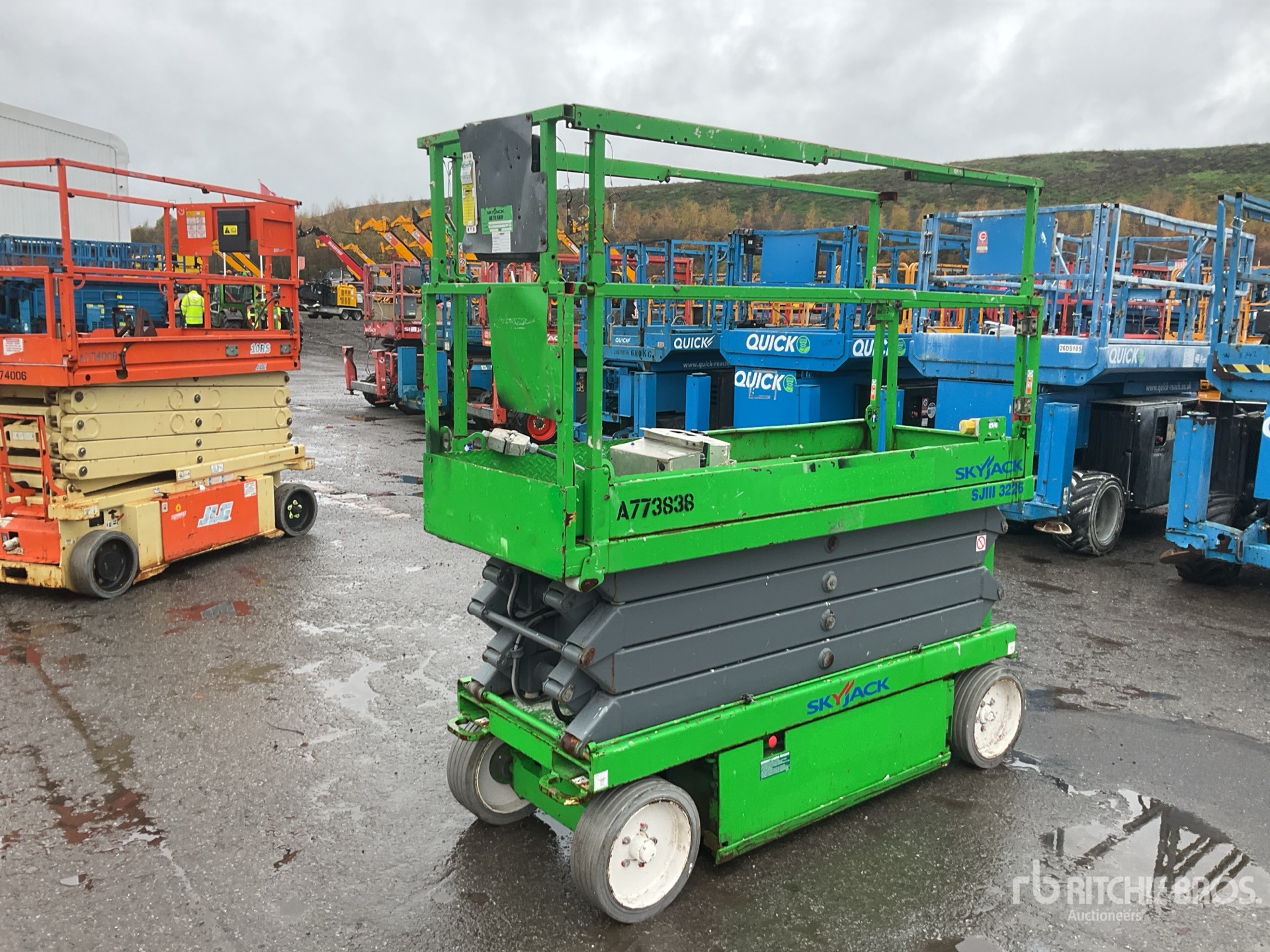 General Appearance with Picture, Left Front Corner