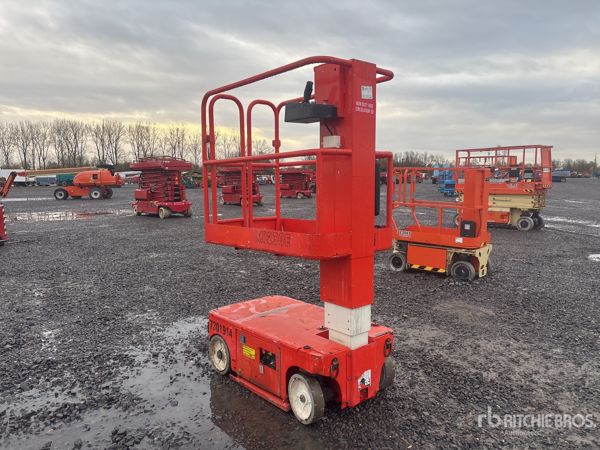 General Appearance with Picture, Right Front Corner