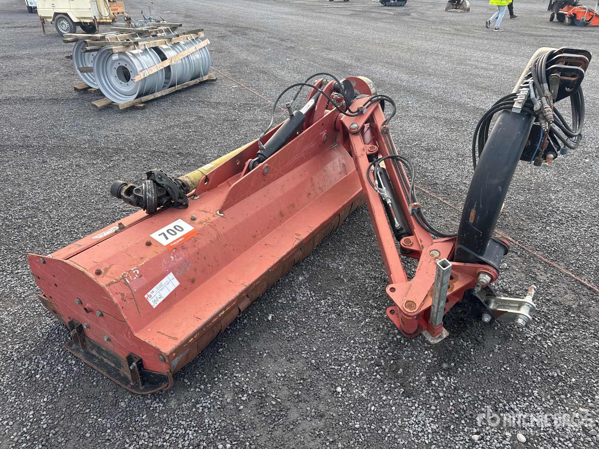 General Appearance with Picture, Right Front Corner