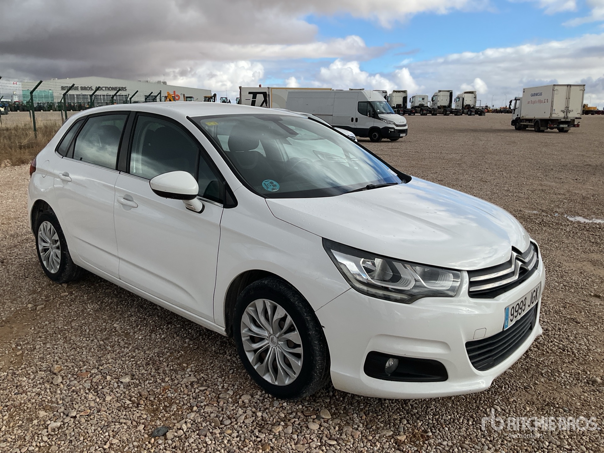 General Appearance with Picture, Right Front Corner