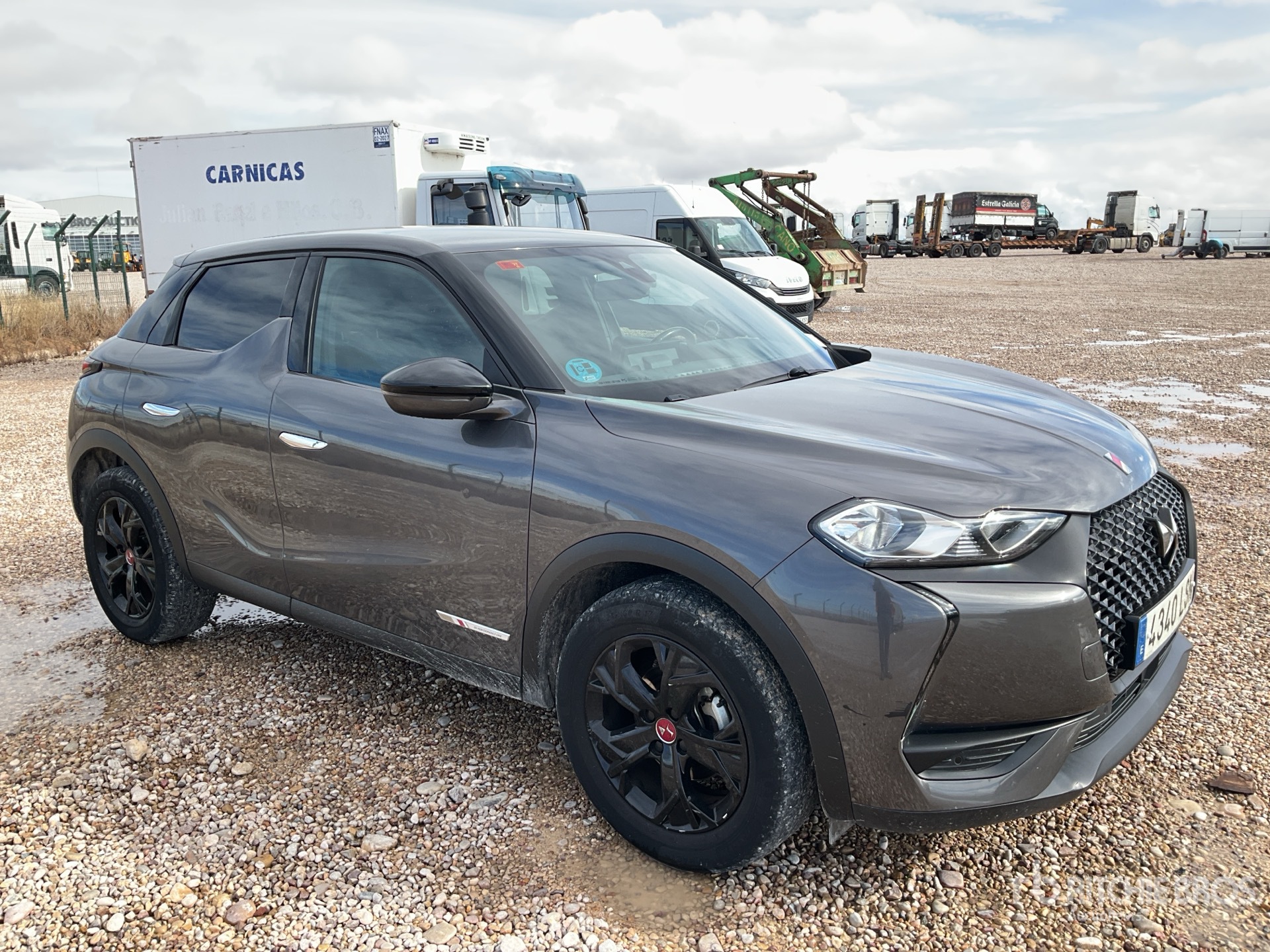 Aspect général with Image, coin avant droit