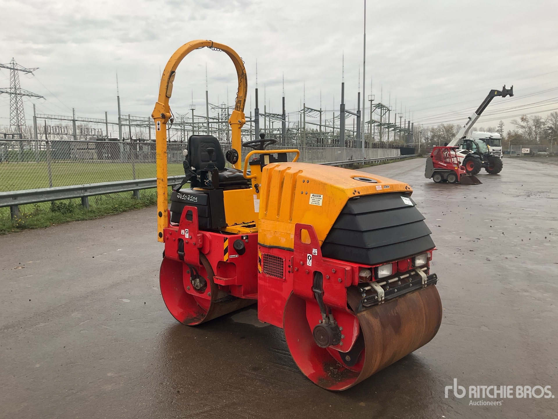 General Appearance with Picture, Right Front Corner