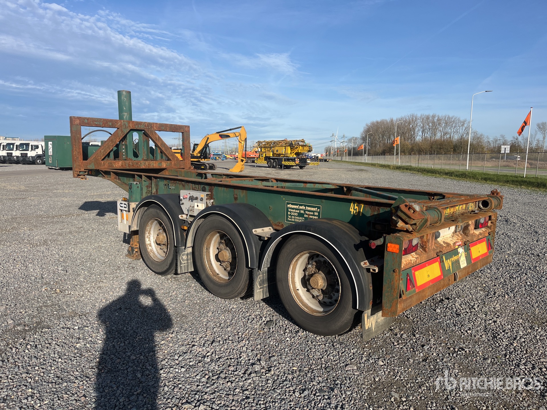 General Appearance with Bild, Ecke hinten links