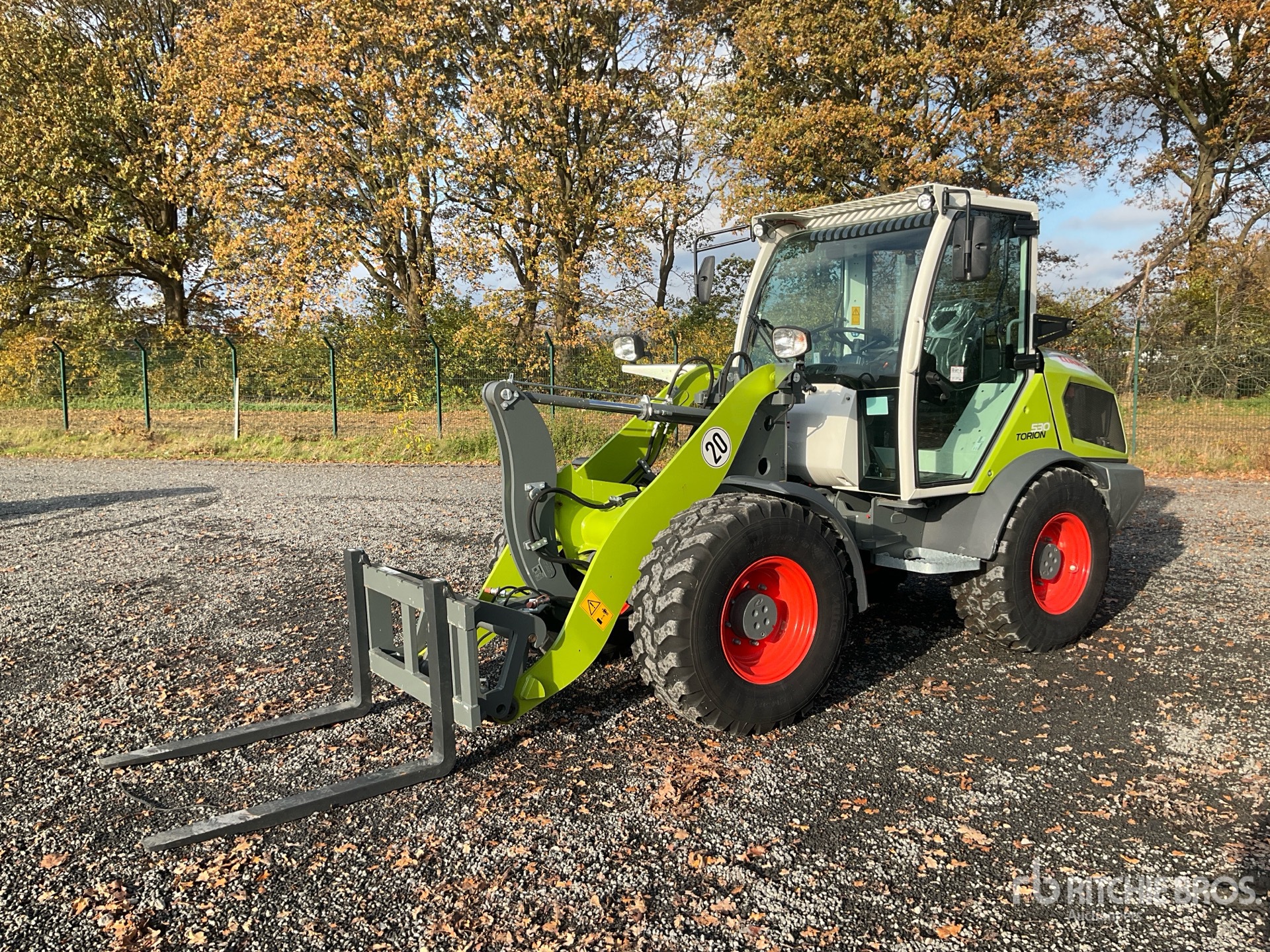 General Appearance with Bild, Ecke vorne links