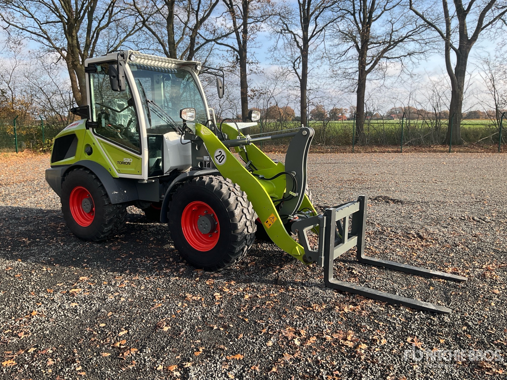 General Appearance with Bild, Ecke vorne rechts