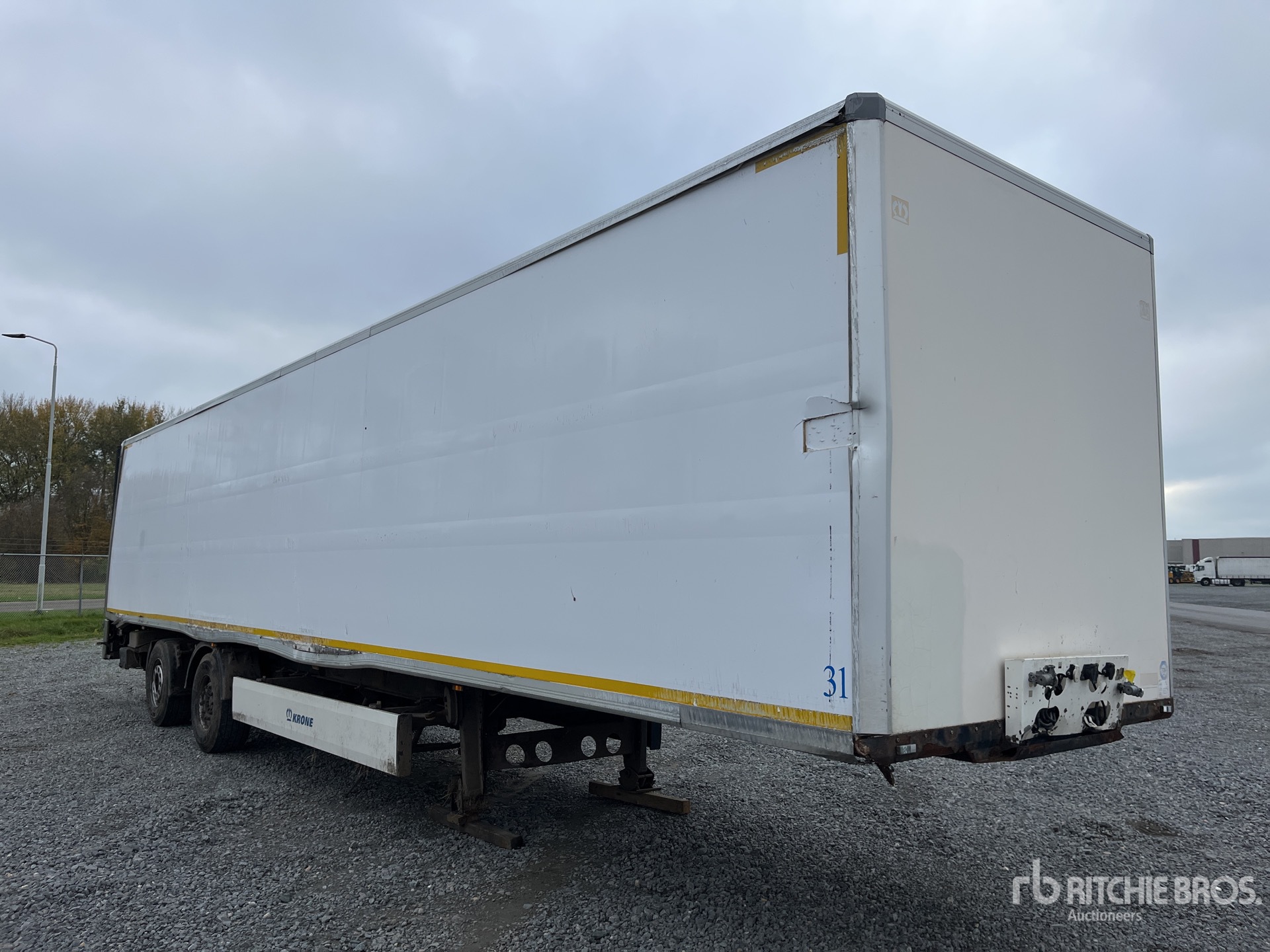 Aspect général with Image, coin avant droit