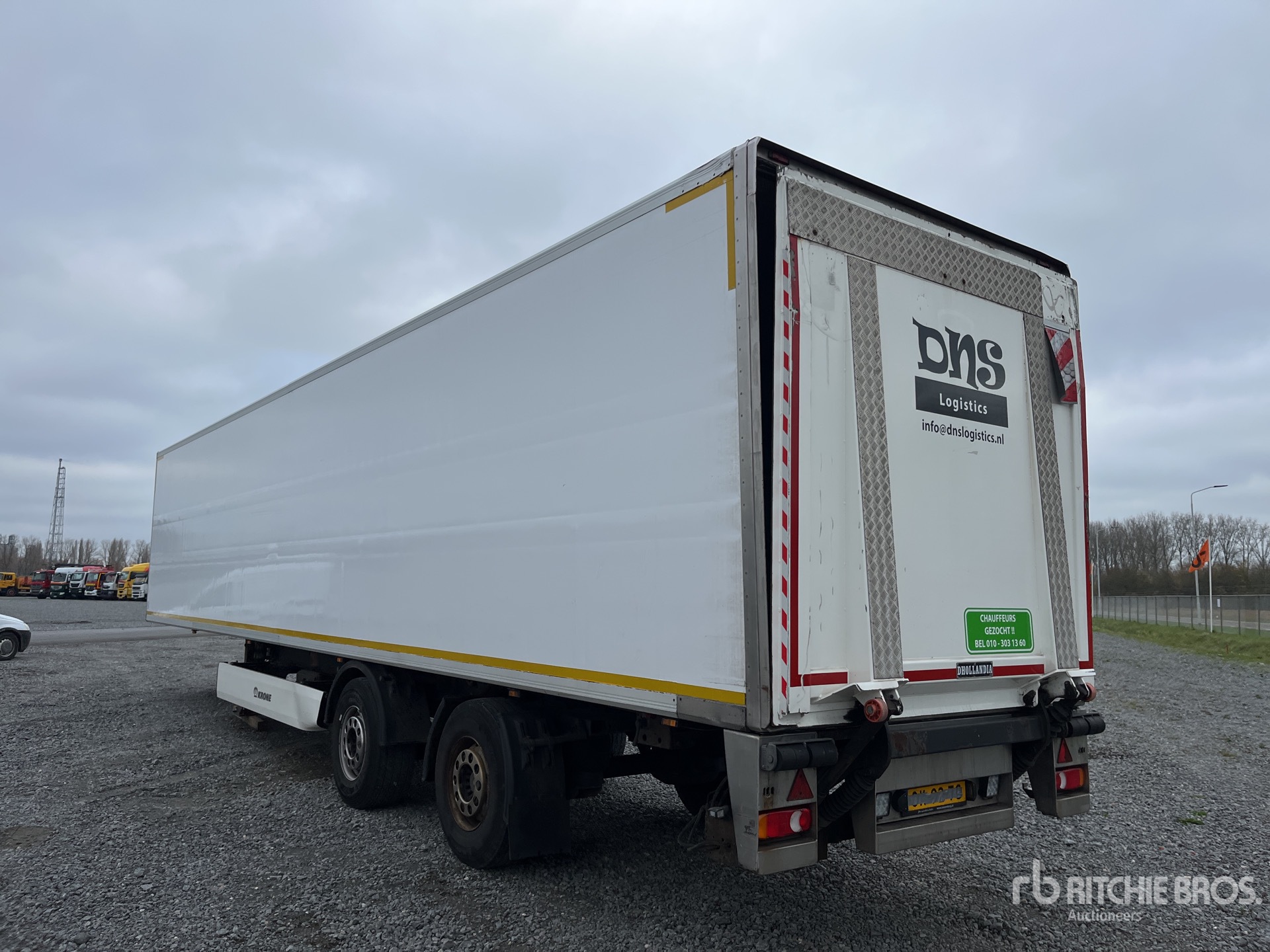 Aspect général with Image, coin arrière gauche