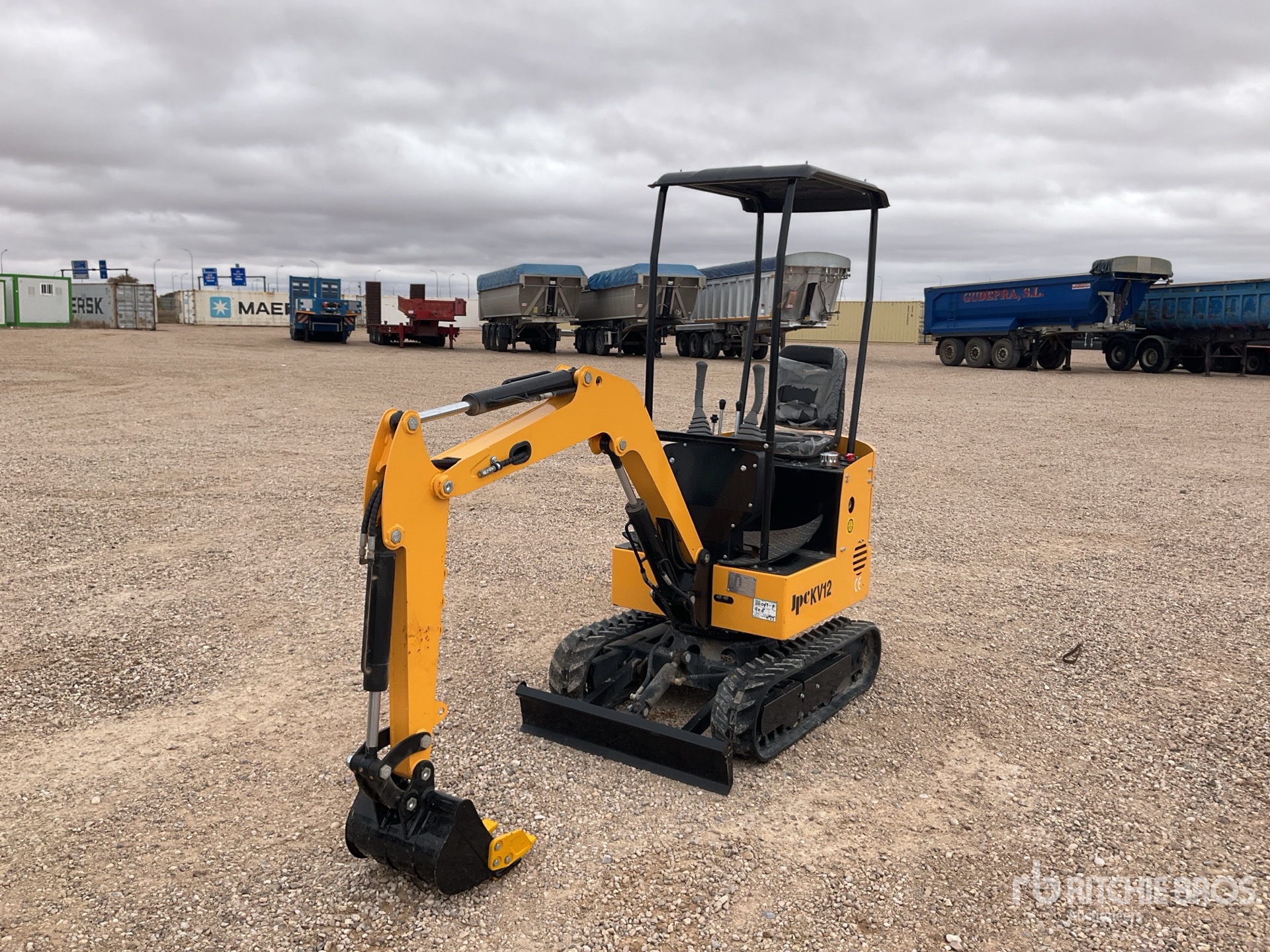 General Appearance with Picture, Left Front Corner