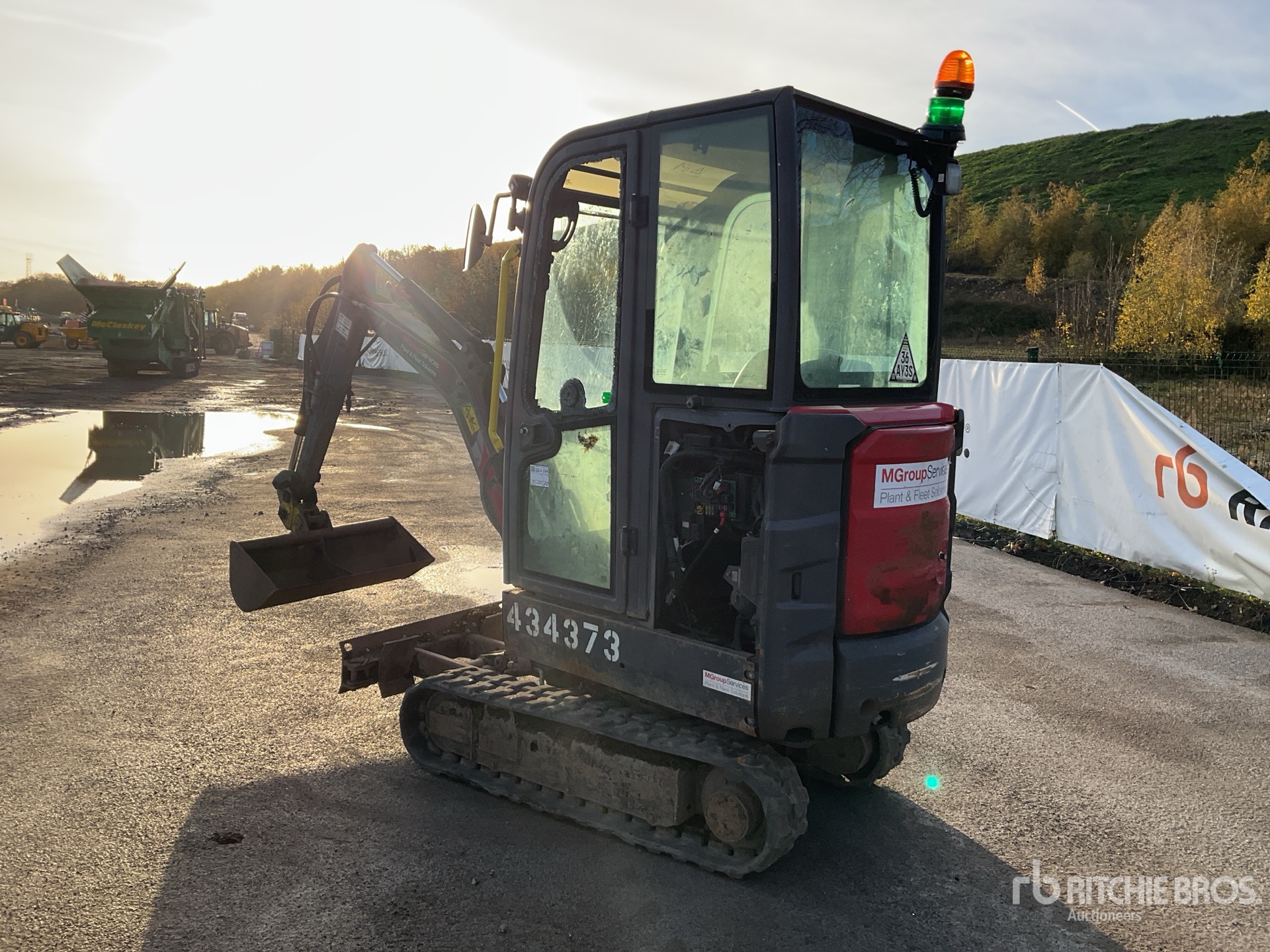 General Appearance with Picture, Left Rear Corner