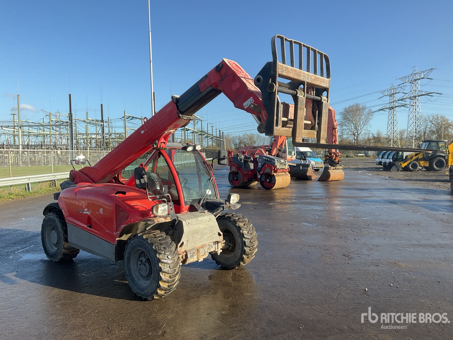 General Appearance with Picture, Right Front Corner