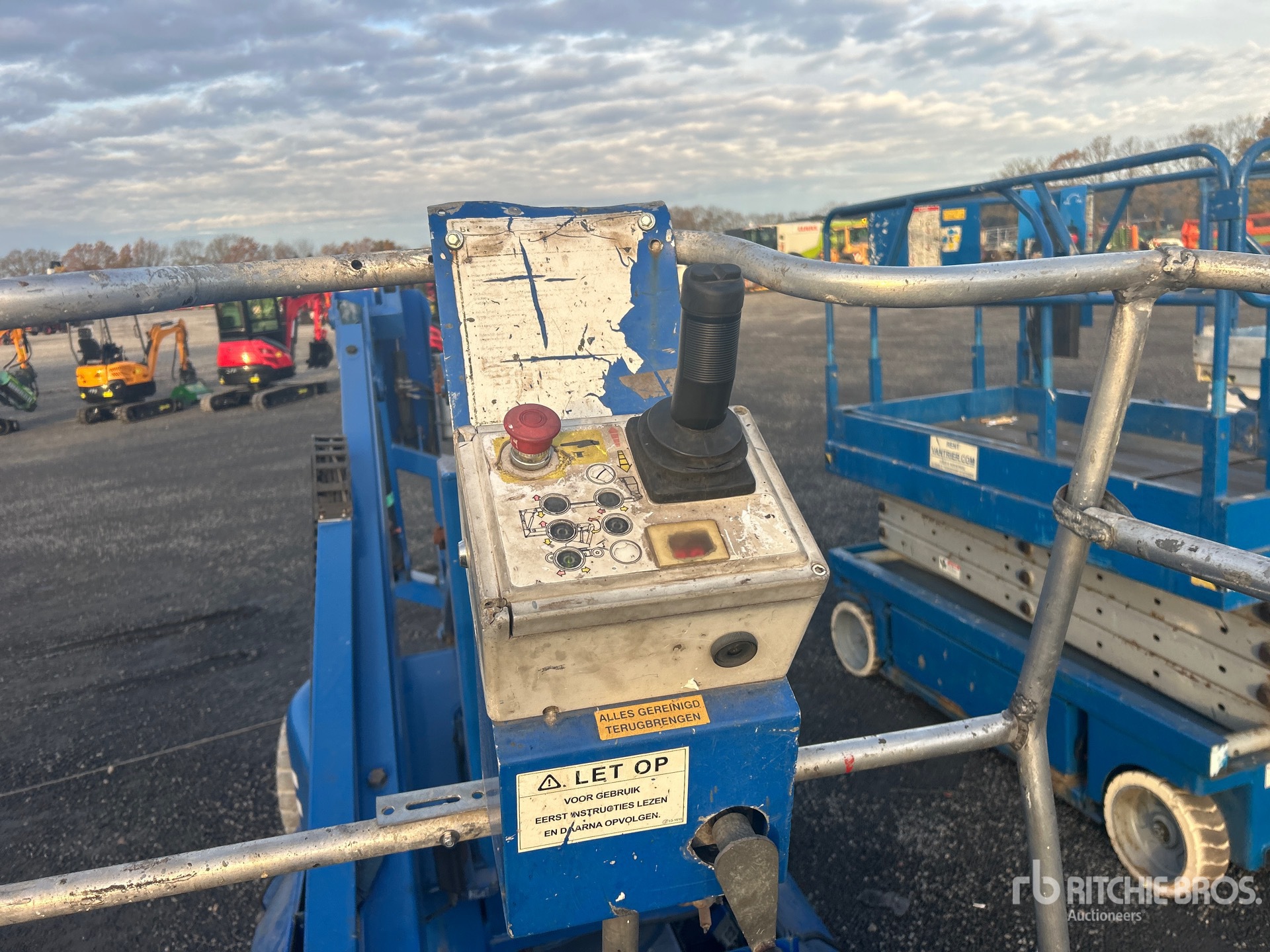 Control Station Upper with