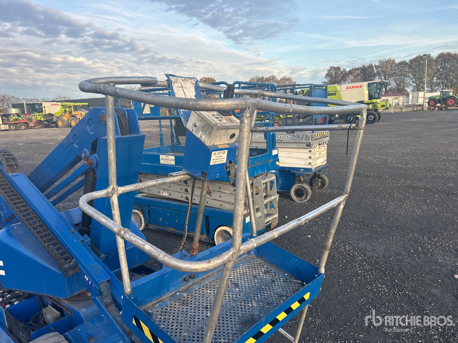 Control Station Upper with