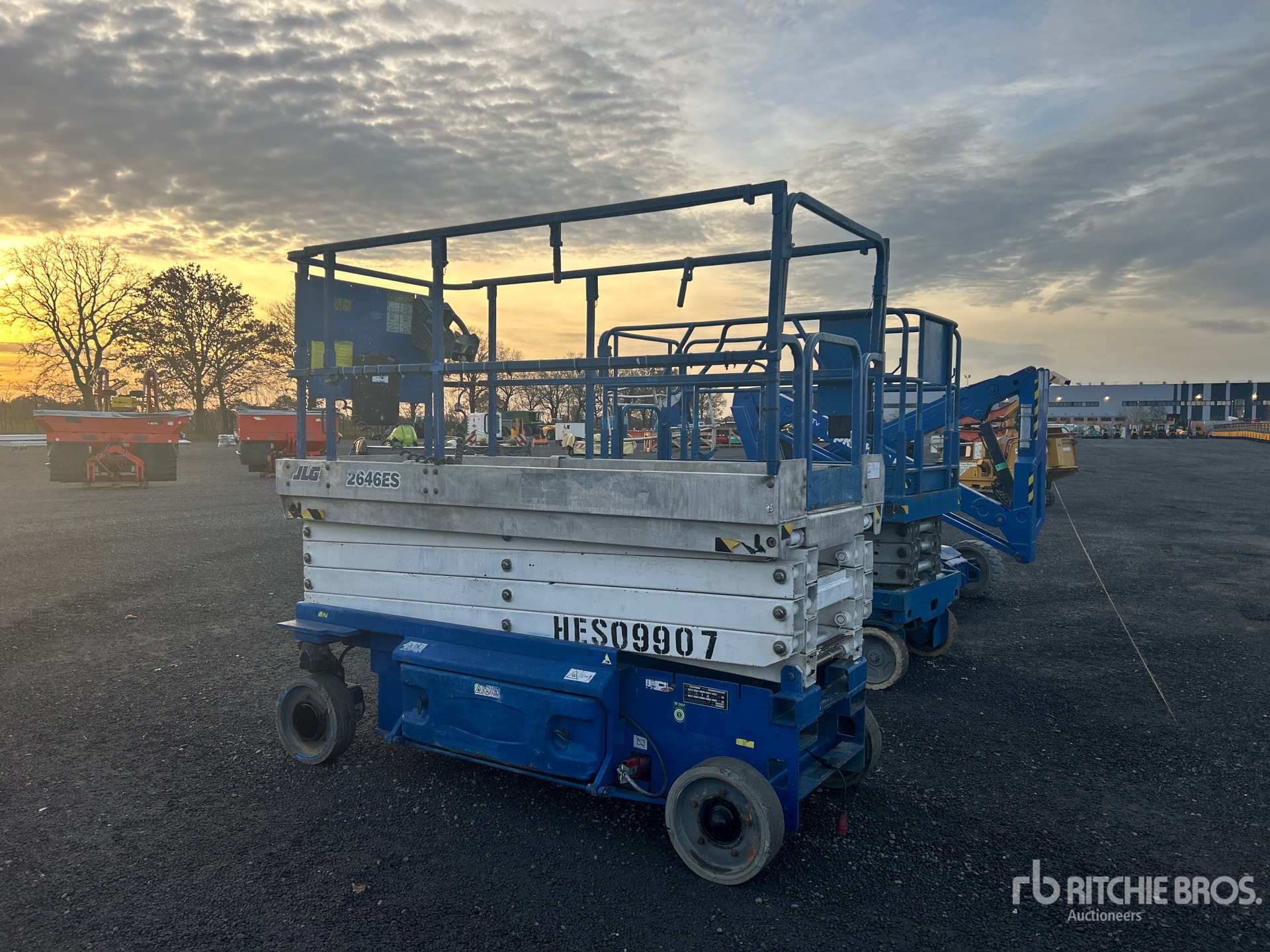 General Appearance with Picture, Right Front Corner