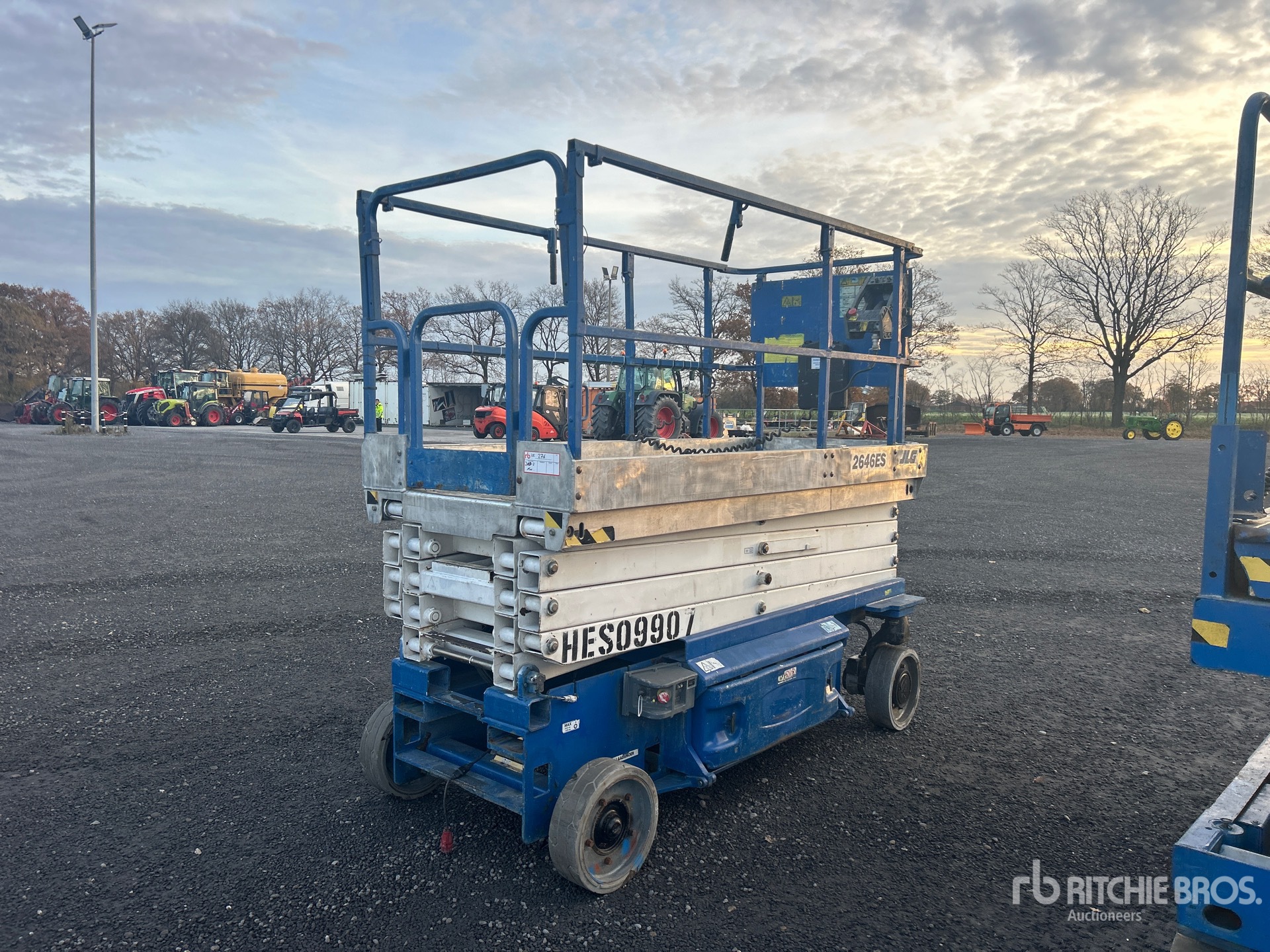 General Appearance with Featured Photo