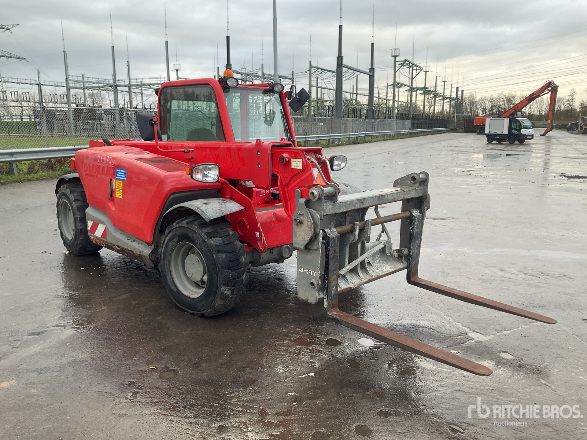 General Appearance with Picture, Right Front Corner