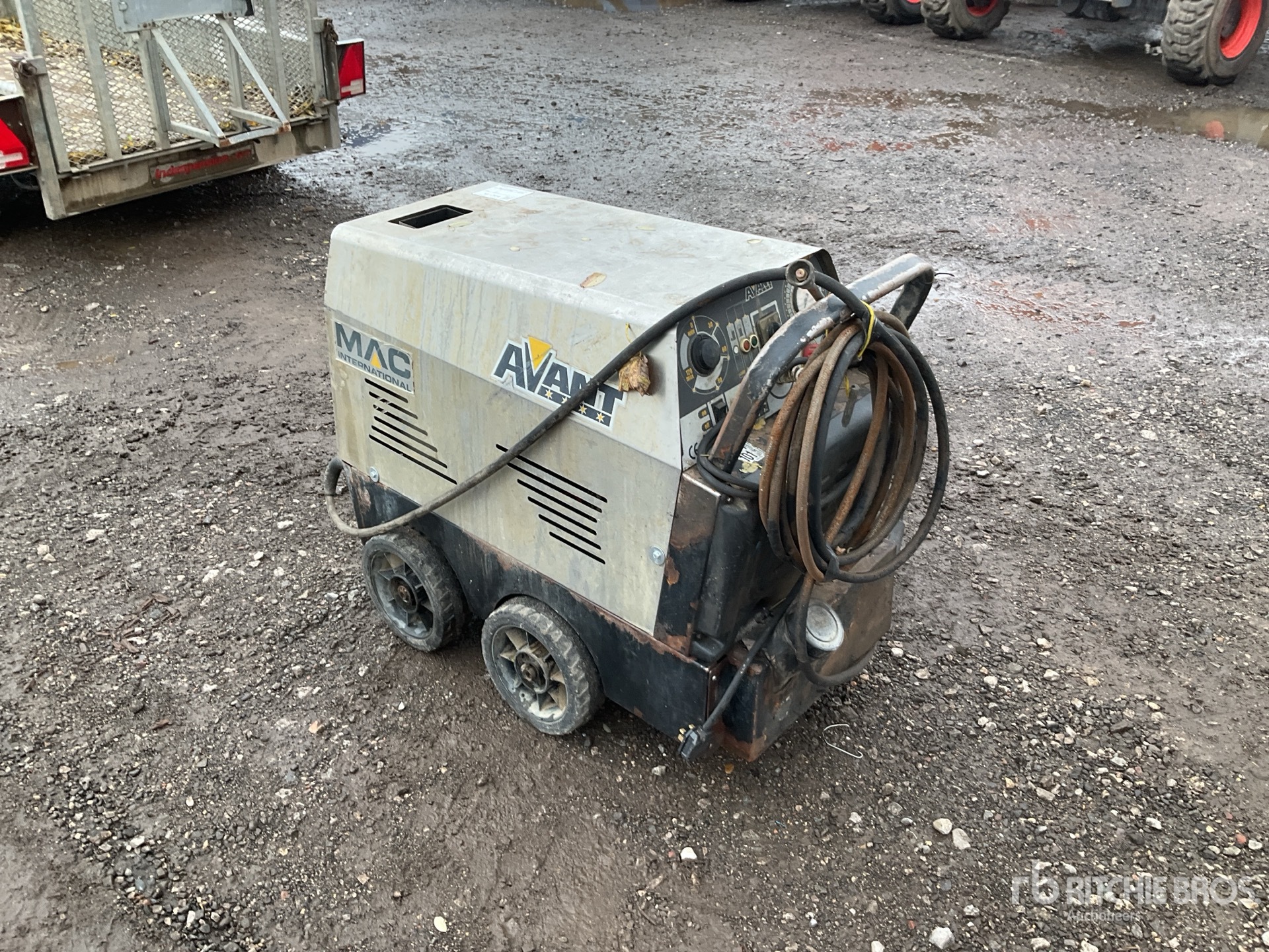 General Appearance with Picture, Right Front Corner