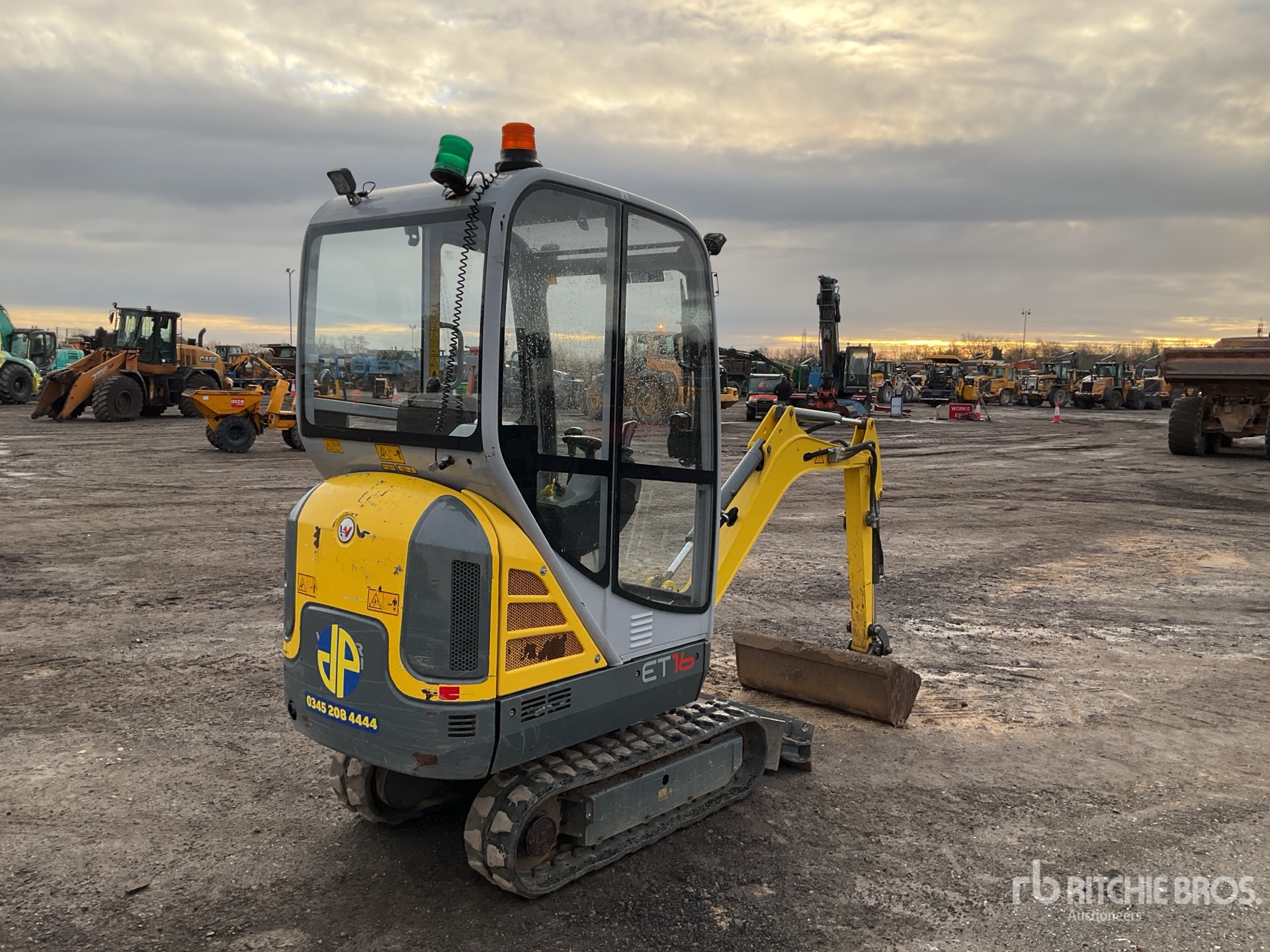 General Appearance with Imagen: esquina trasera derecha