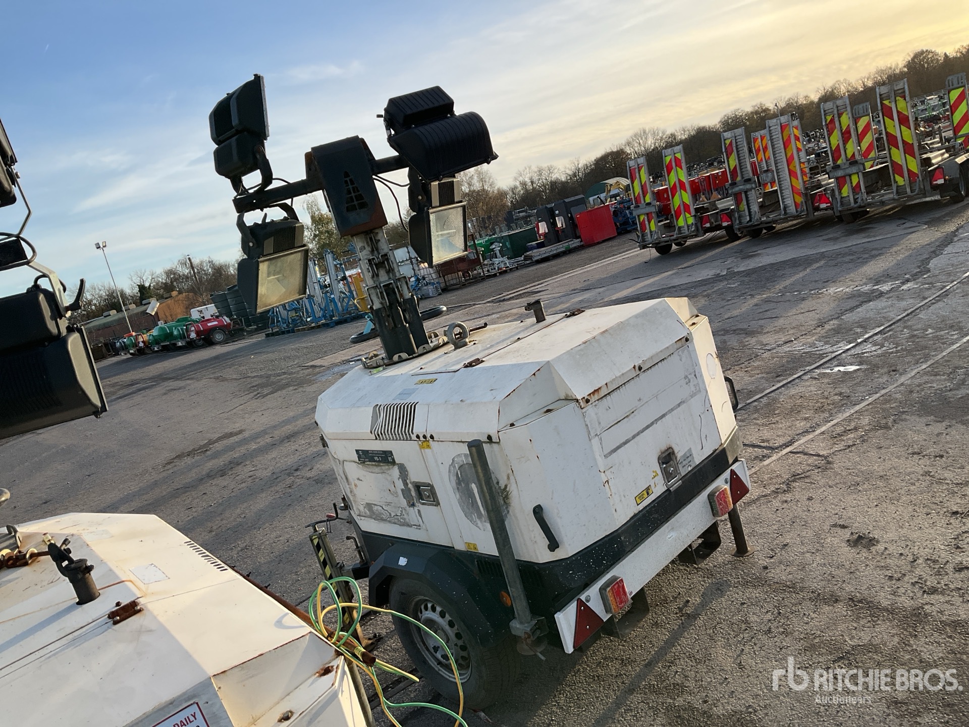 General Appearance with Imagen: esquina trasera derecha