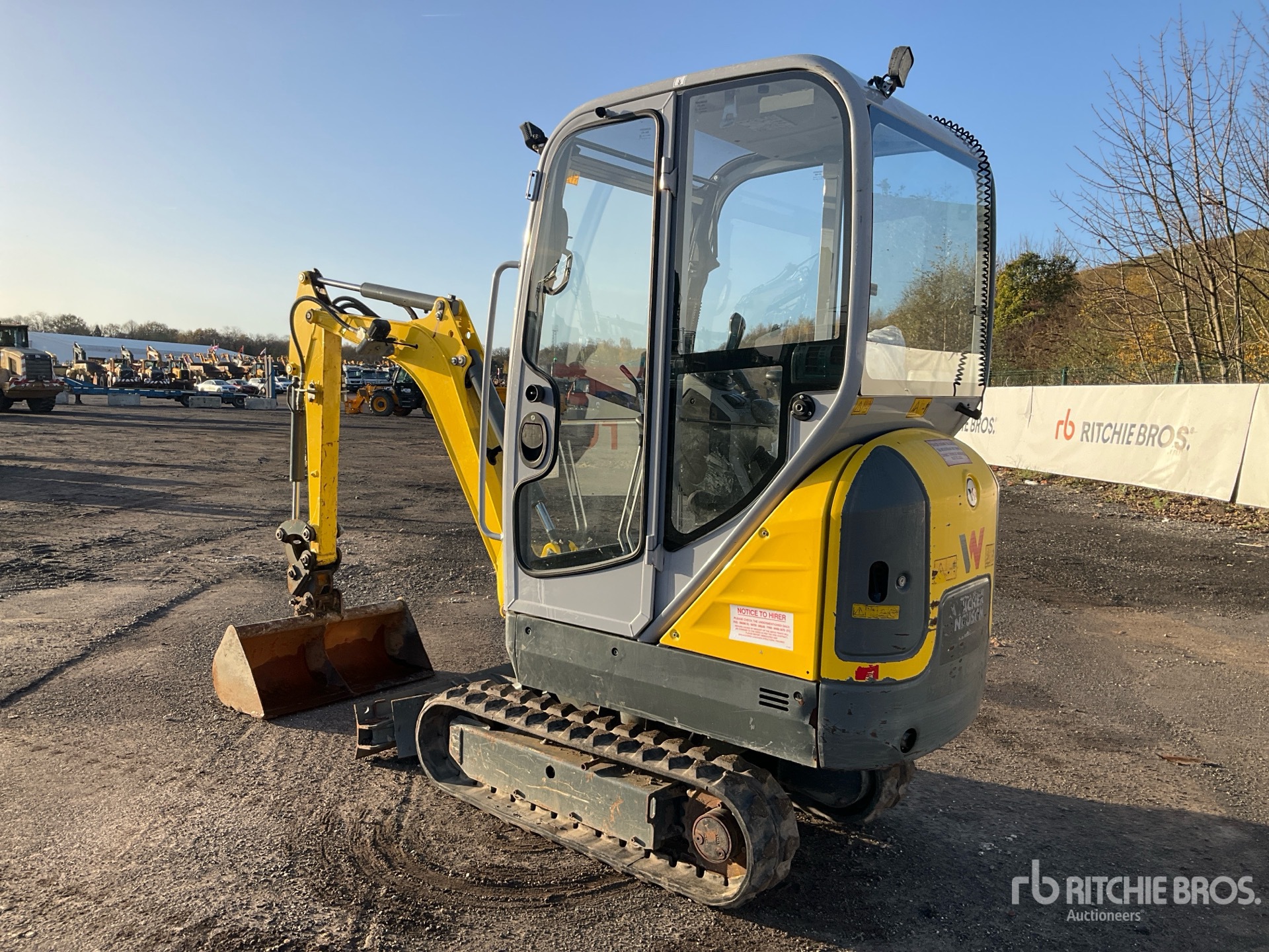 Aspect général with Image, coin arrière gauche