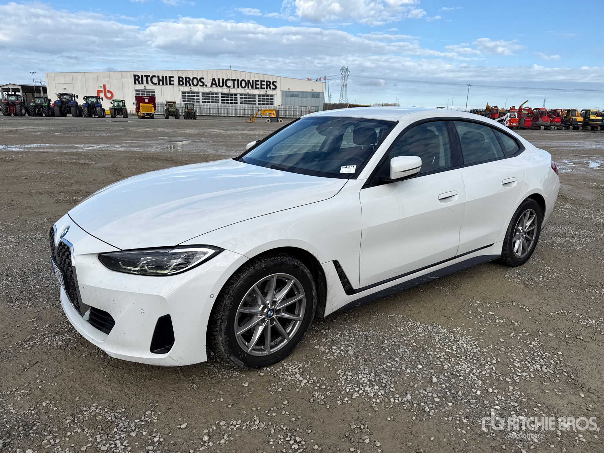 General Appearance with Picture, Left Front Corner