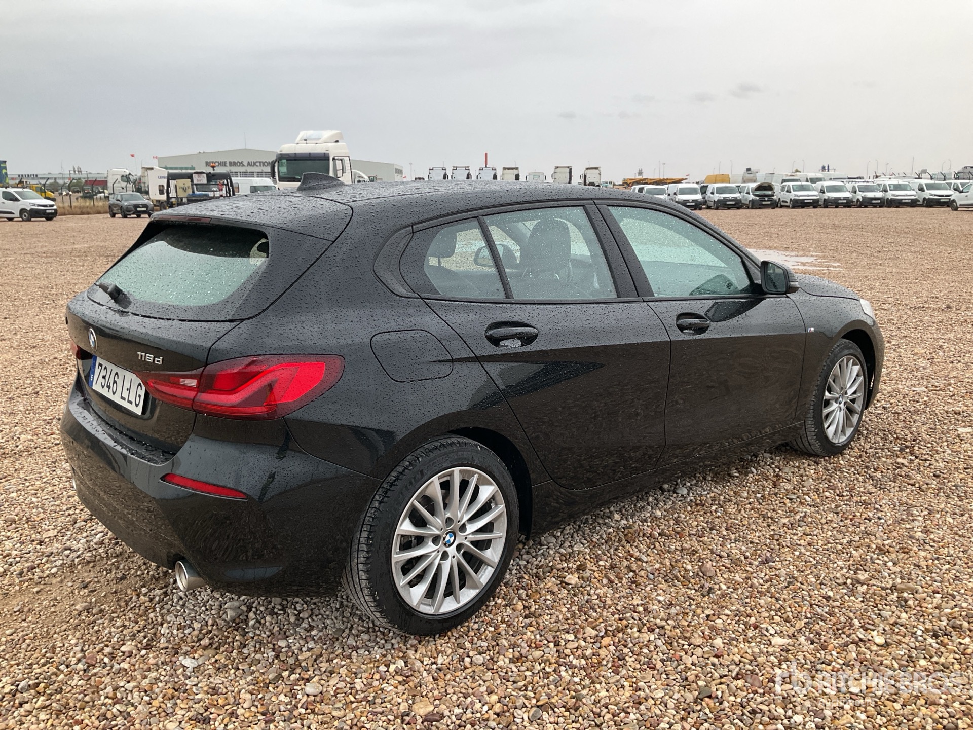 General Appearance with Foto, angolo anteriore sinistro