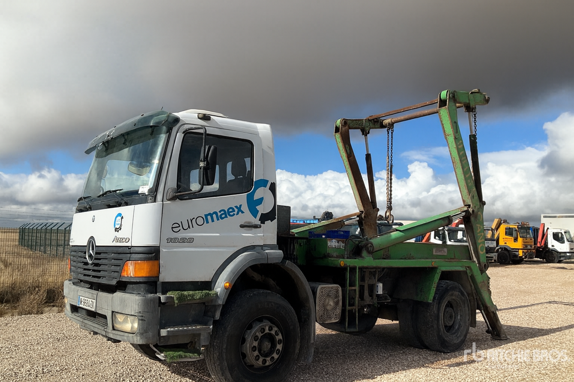 General Appearance with Featured Photo