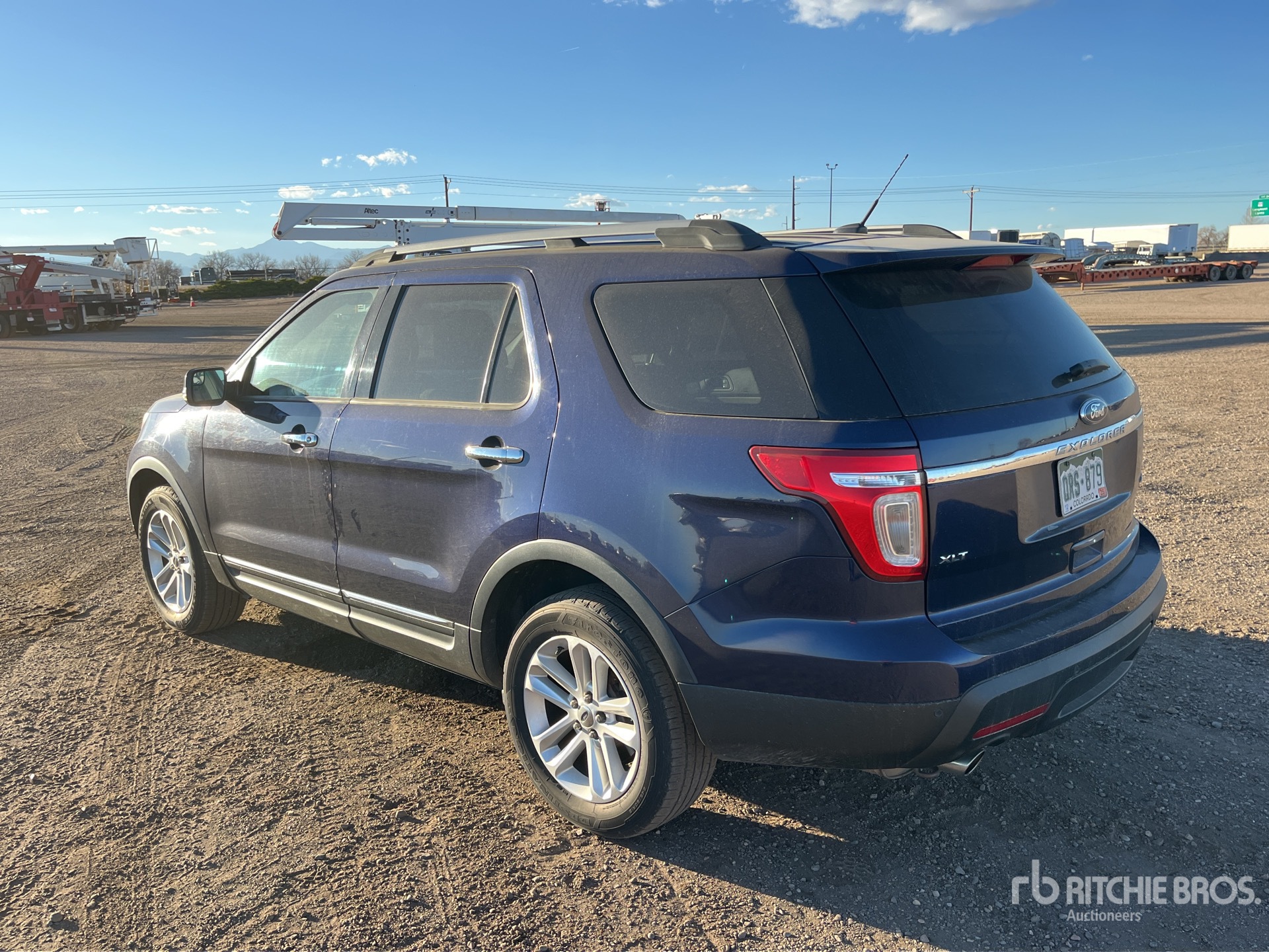 General Appearance with Foto, angolo posteriore sinistro