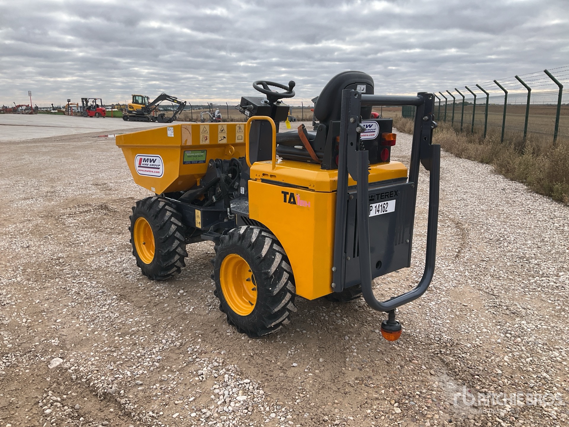 General Appearance with Bild, Ecke hinten links