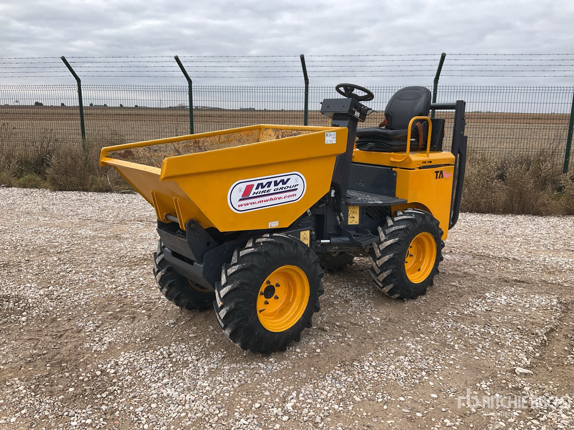 General Appearance with Bild, Ecke vorne links