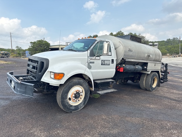 2003 Ford F750 2000 gal 4x2 Distributor Hot Oil Truck 2003 Ford F750 2000 gal 4x2 Distributor Hot Oil Truck