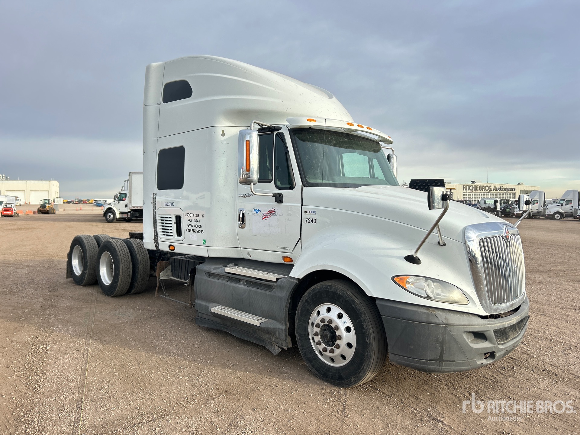 General Appearance with Picture, Right Front Corner