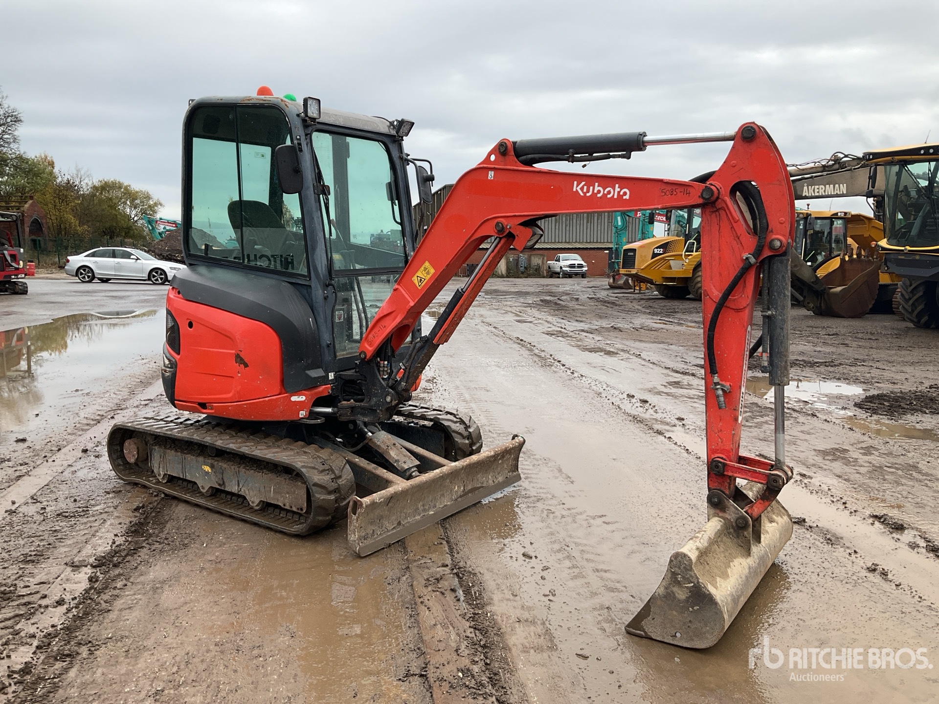 General Appearance with Picture, Right Front Corner