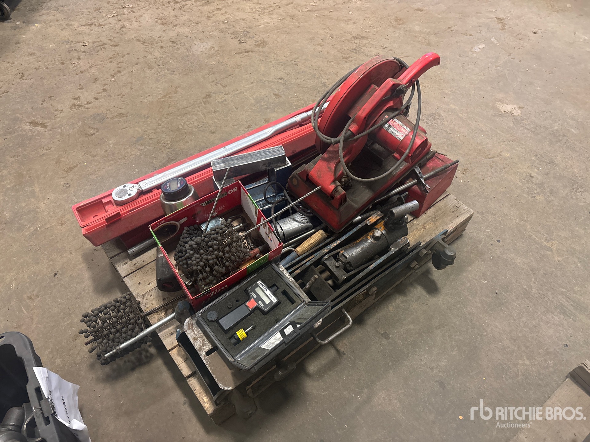 General Appearance with Bild, Ecke hinten links