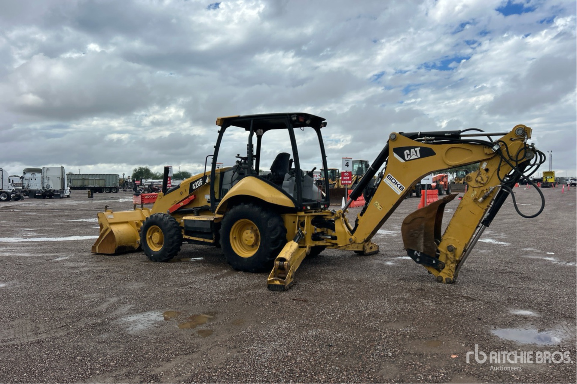 General Appearance with Foto, angolo posteriore sinistro