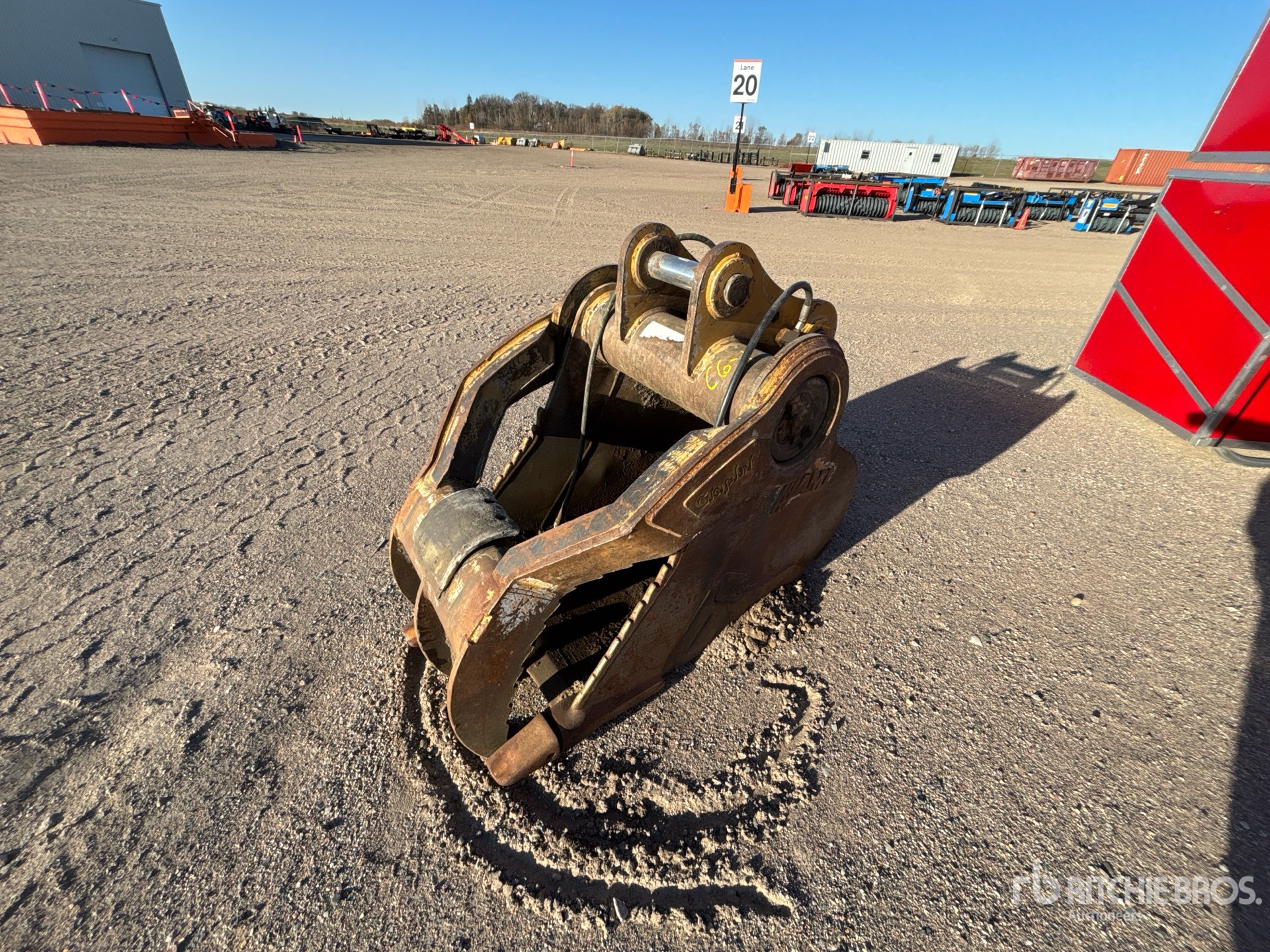 General Appearance with Bild, Ecke vorne links