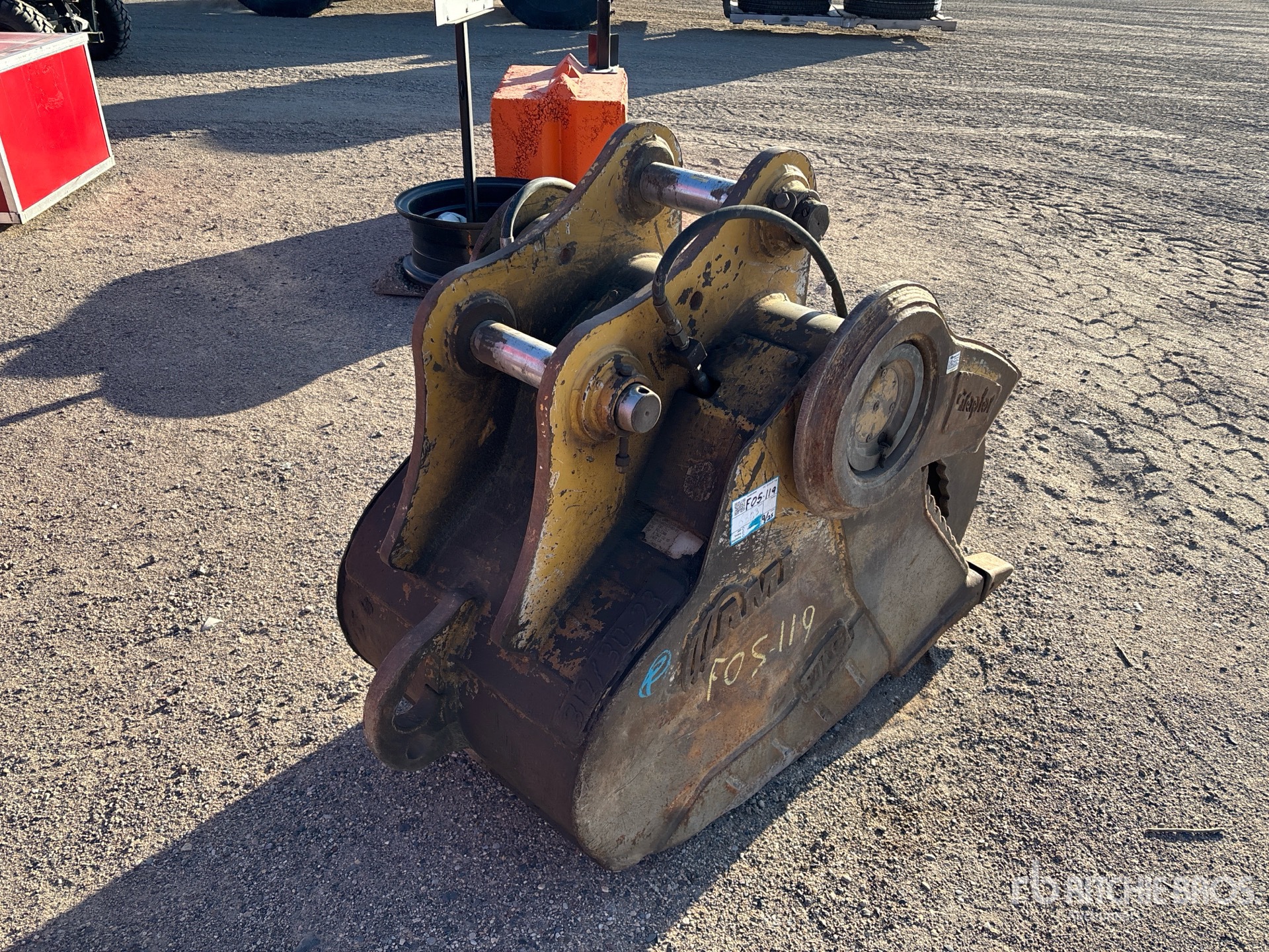 General Appearance with Bild, Ecke hinten rechts